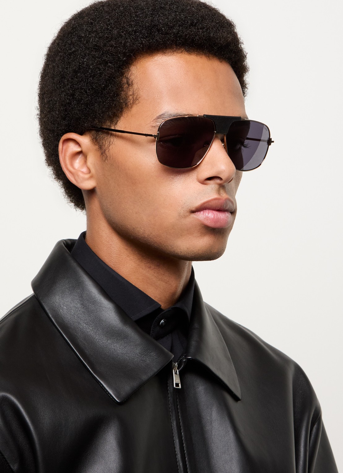 TOM FORD Tex zonnebril TR001836 - voorkant 5 roségoud