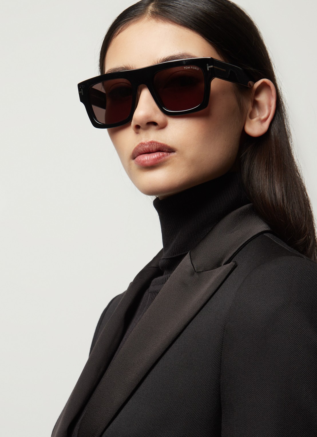 TOM FORD TOM FORD *FT0711 53 Blk Shn Gr - voorkant 2 zwart