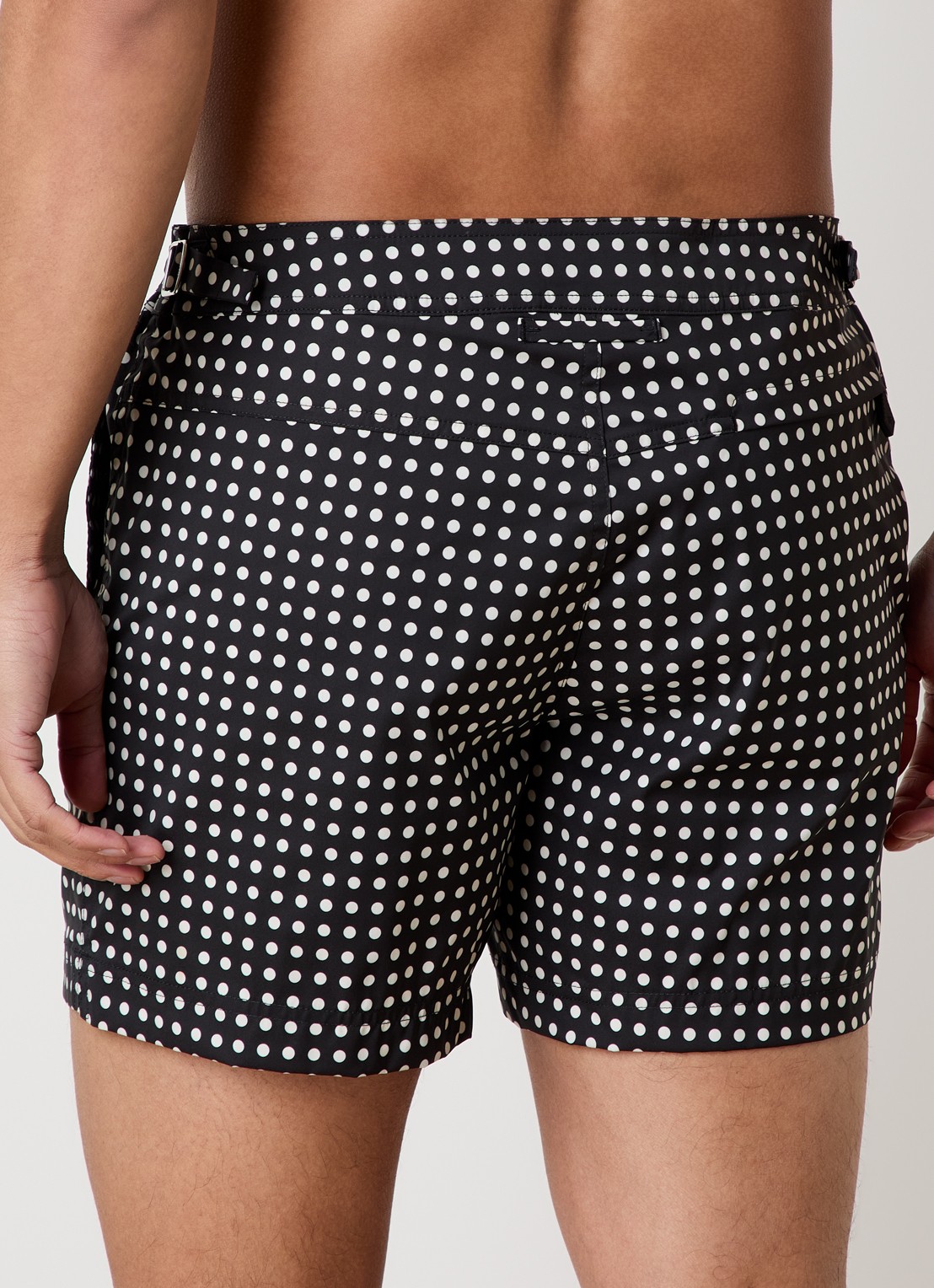 TOM FORD Zwemshorts met stippenprint en steekzakken - achterkant zwart