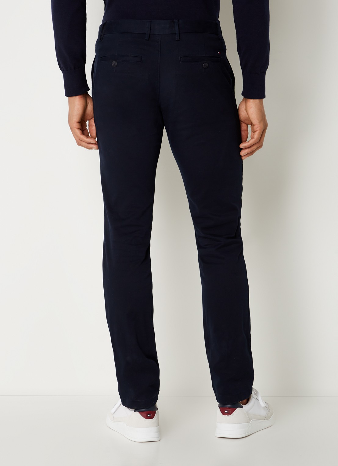 Tommy Hilfiger 1985 Bleecker slim fit chino in  katoenblend - achterkant 5 lichtblauw