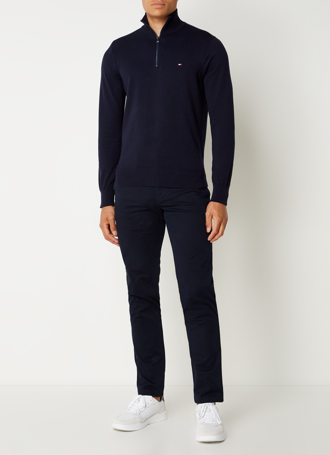 Tommy Hilfiger 1985 Bleecker slim fit chino in  katoenblend - voorkant 4 lichtblauw