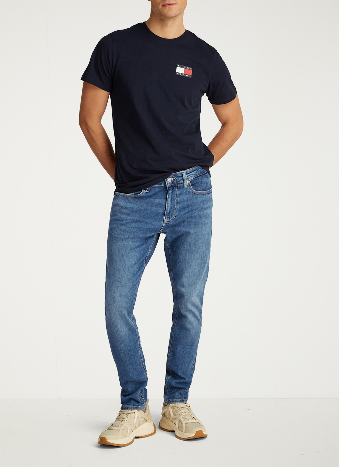 Tommy Hilfiger Austin slim fit jeans met medium wassing - voorkant 2 indigo