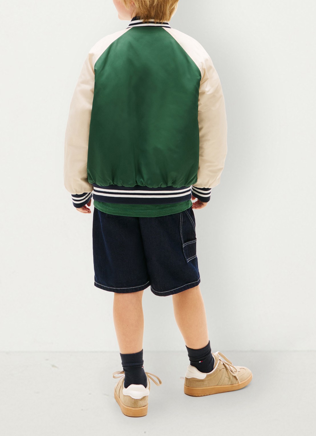 Tommy Hilfiger Baseball jack met logo - achterkant 3 beige