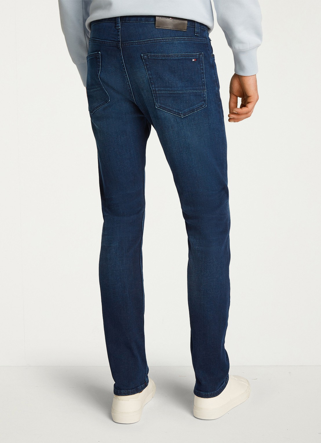 Tommy Hilfiger Core Bleecker slim fit jeans met donkere wassing - achterkant 9 indigo