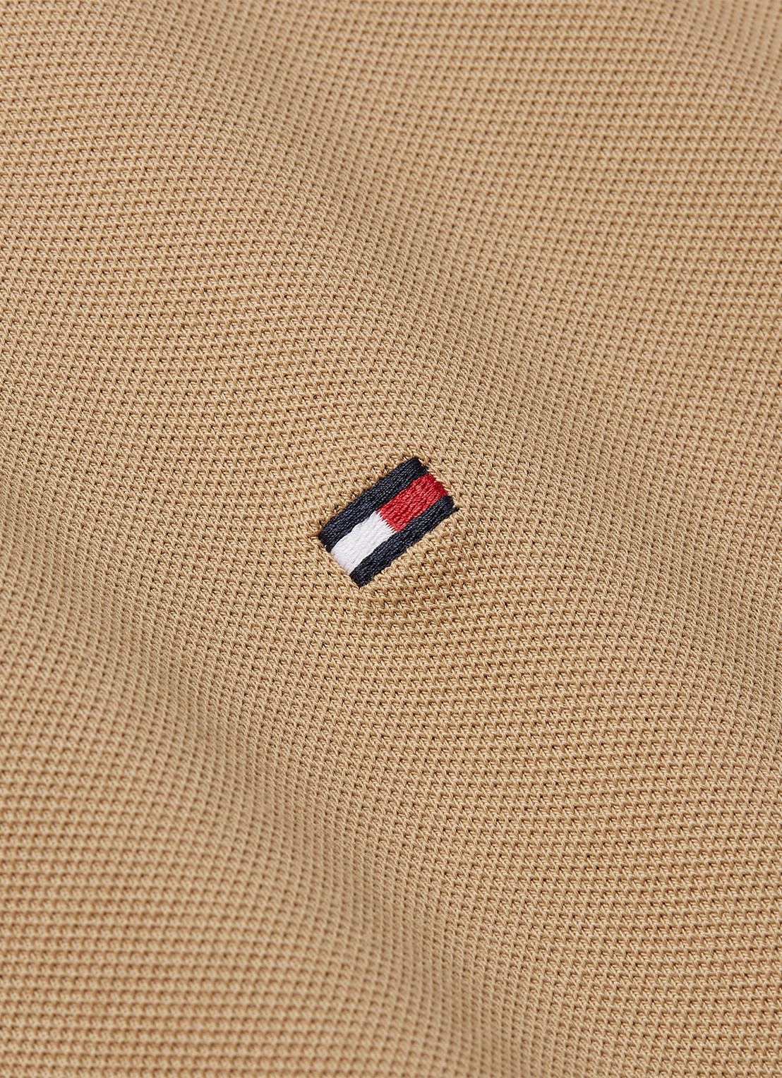 Tommy Hilfiger Core regular fit polo van piqué katoen met logoborduring - detail 5 classic khaki-rbl / beige