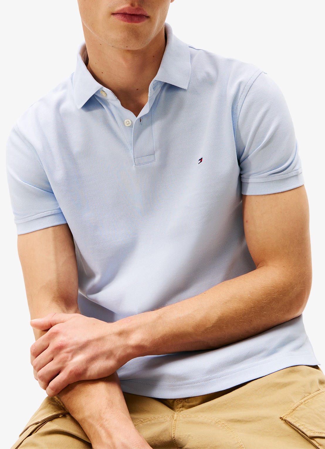 Tommy Hilfiger Core regular fit polo van piqué katoen met logoborduring - detail 5 sky blue-c1o / lichtblauw