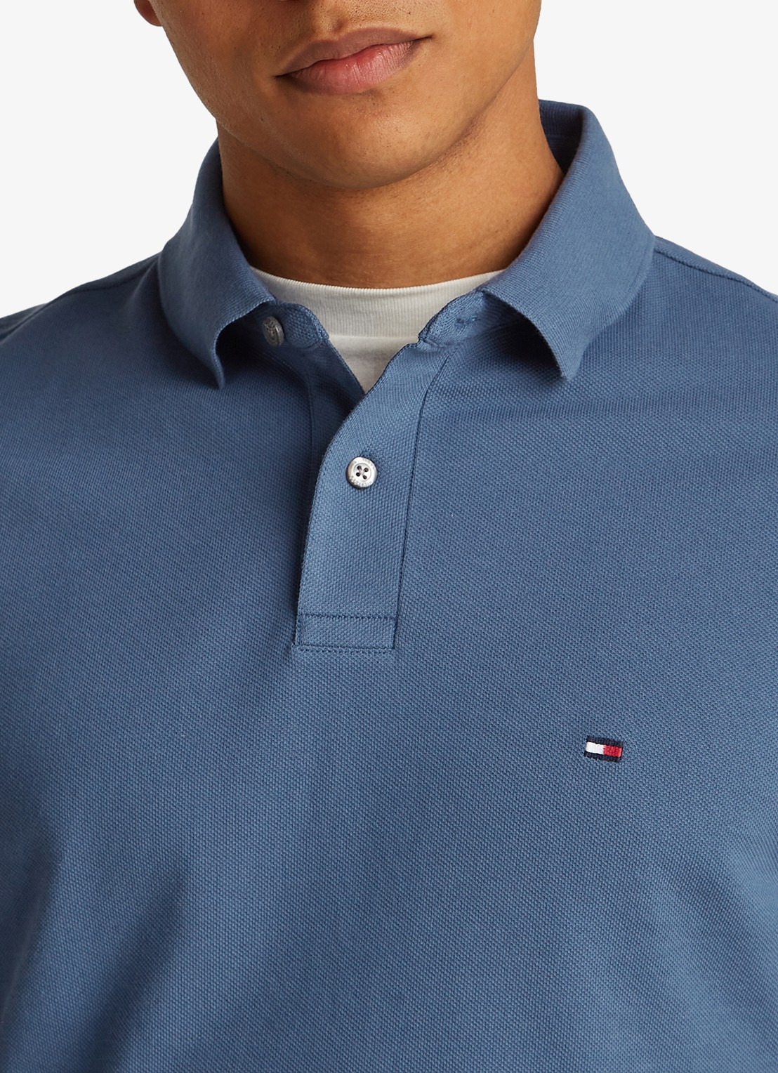 Tommy Hilfiger Core regular fit polo van piqué katoen met logoborduring - detail 3 aegean sea-dbz / blauw