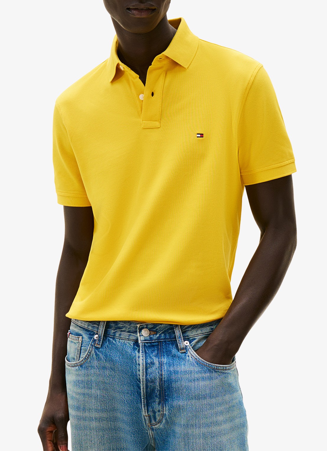 Tommy Hilfiger Core regular fit polo van piqué katoen met logoborduring - detail 4 morningside yellow-zgx / geel