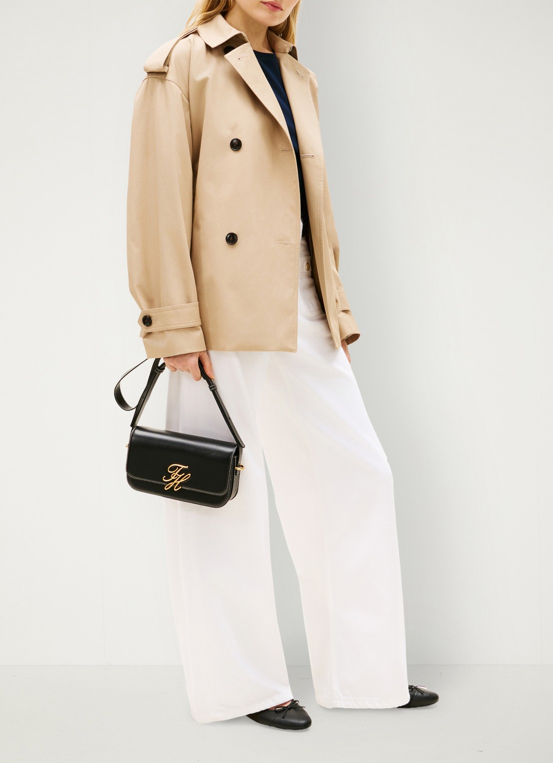 Tommy Hilfiger Crossbodytas van leer met logo - voorkant 2 zwart