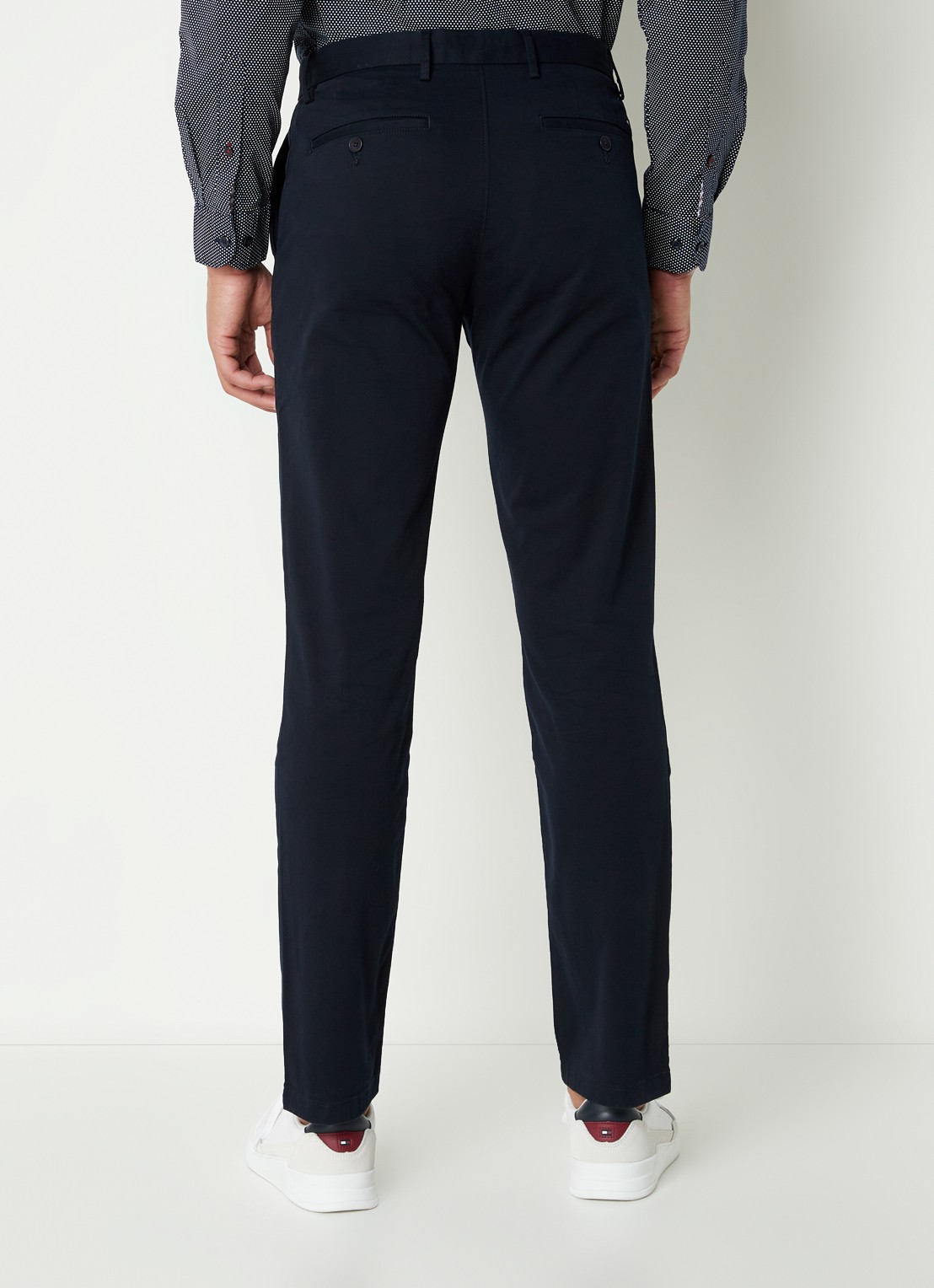 Tommy Hilfiger Denton straight fit chino met steekzakken - achterkant 3 donkerblauw