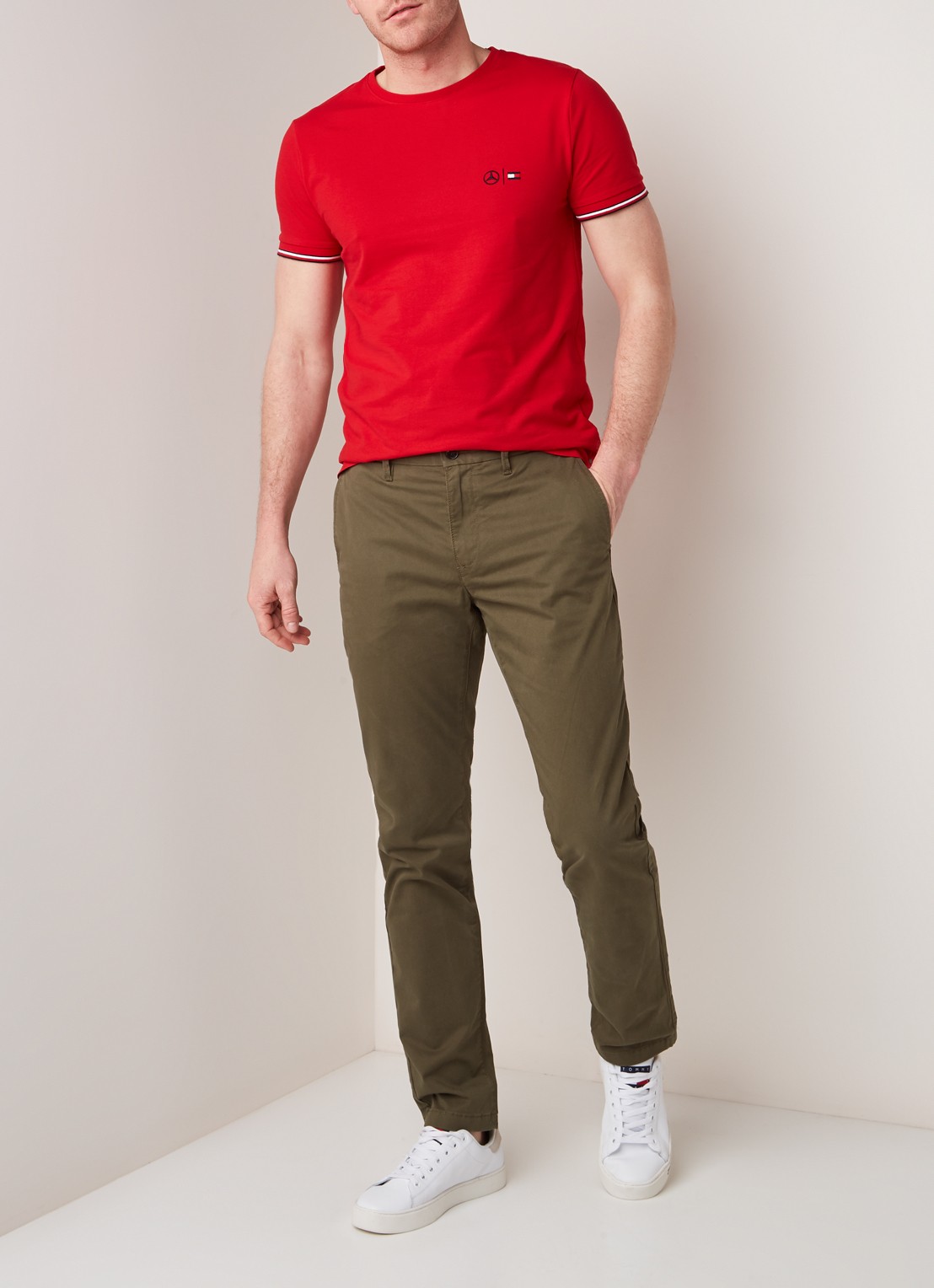 Tommy Hilfiger Denton straight fit chino met stretch - voorkant 3 legergroen