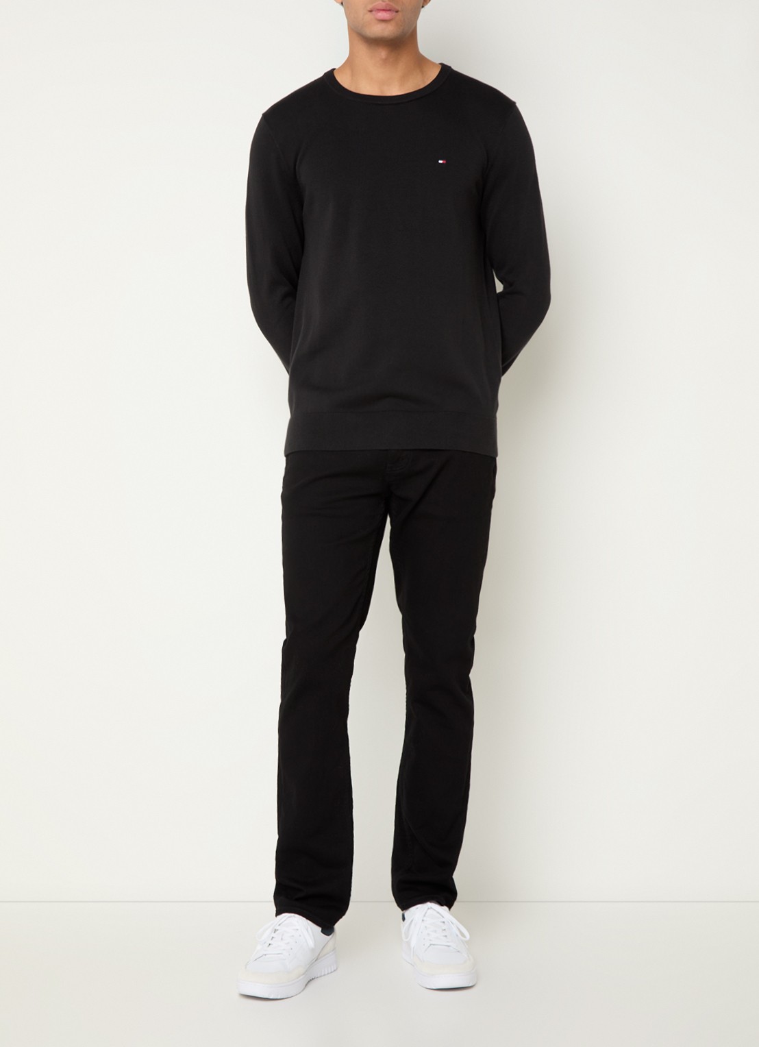 Tommy Hilfiger Essential fijngebreide pullover met logo - voorkant 3 zwart