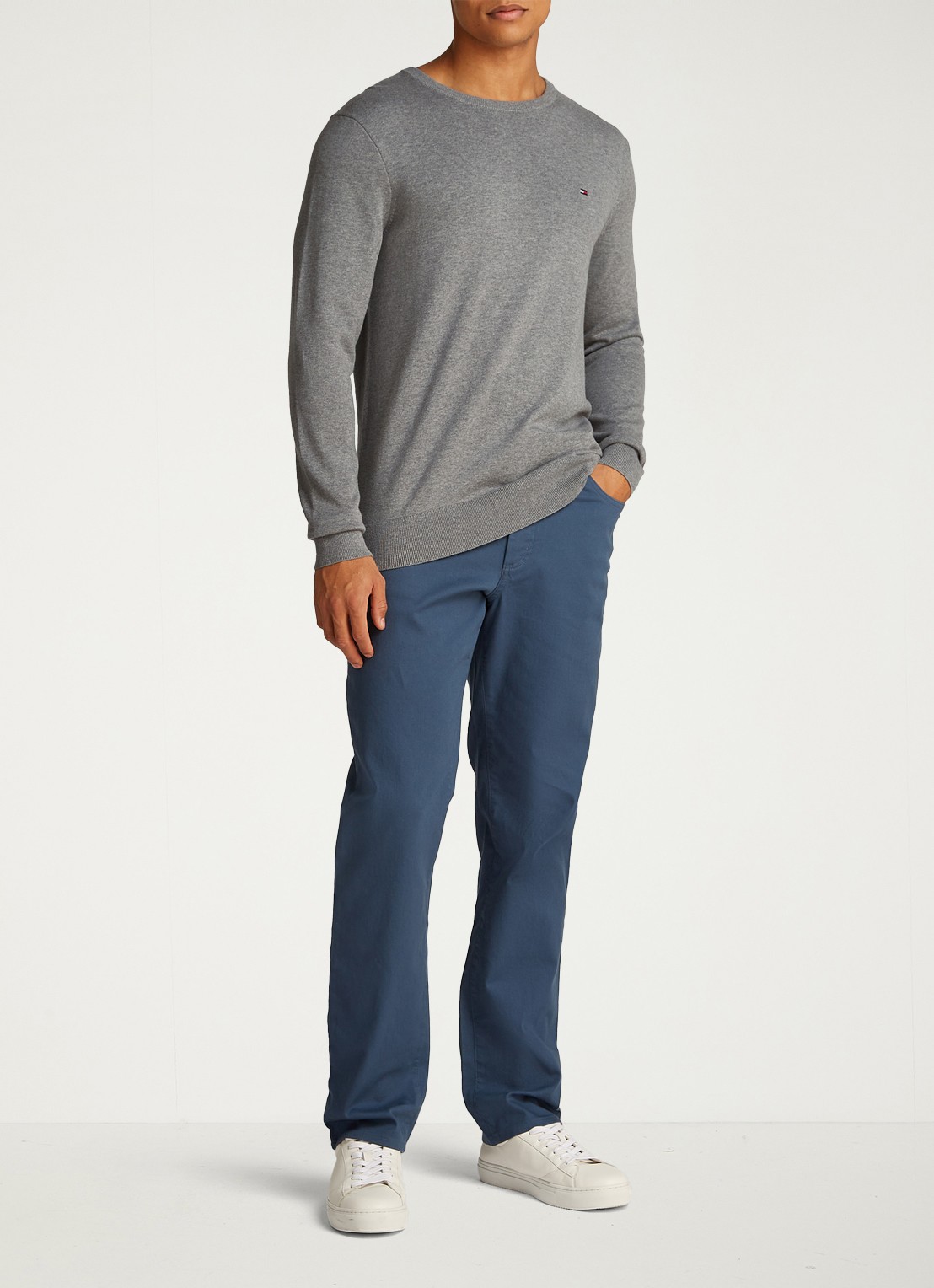 Tommy Hilfiger Essential fijngebreide pullover met logo - voorkant 2 grijsmele