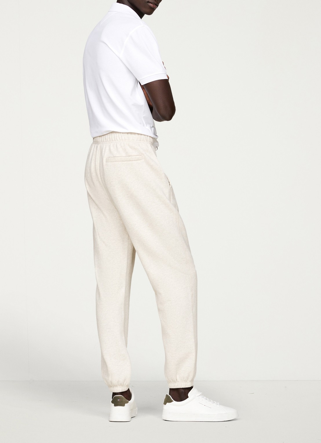 Tommy Hilfiger Essential joggingbroek met logoborduring - voorkant 6 creme