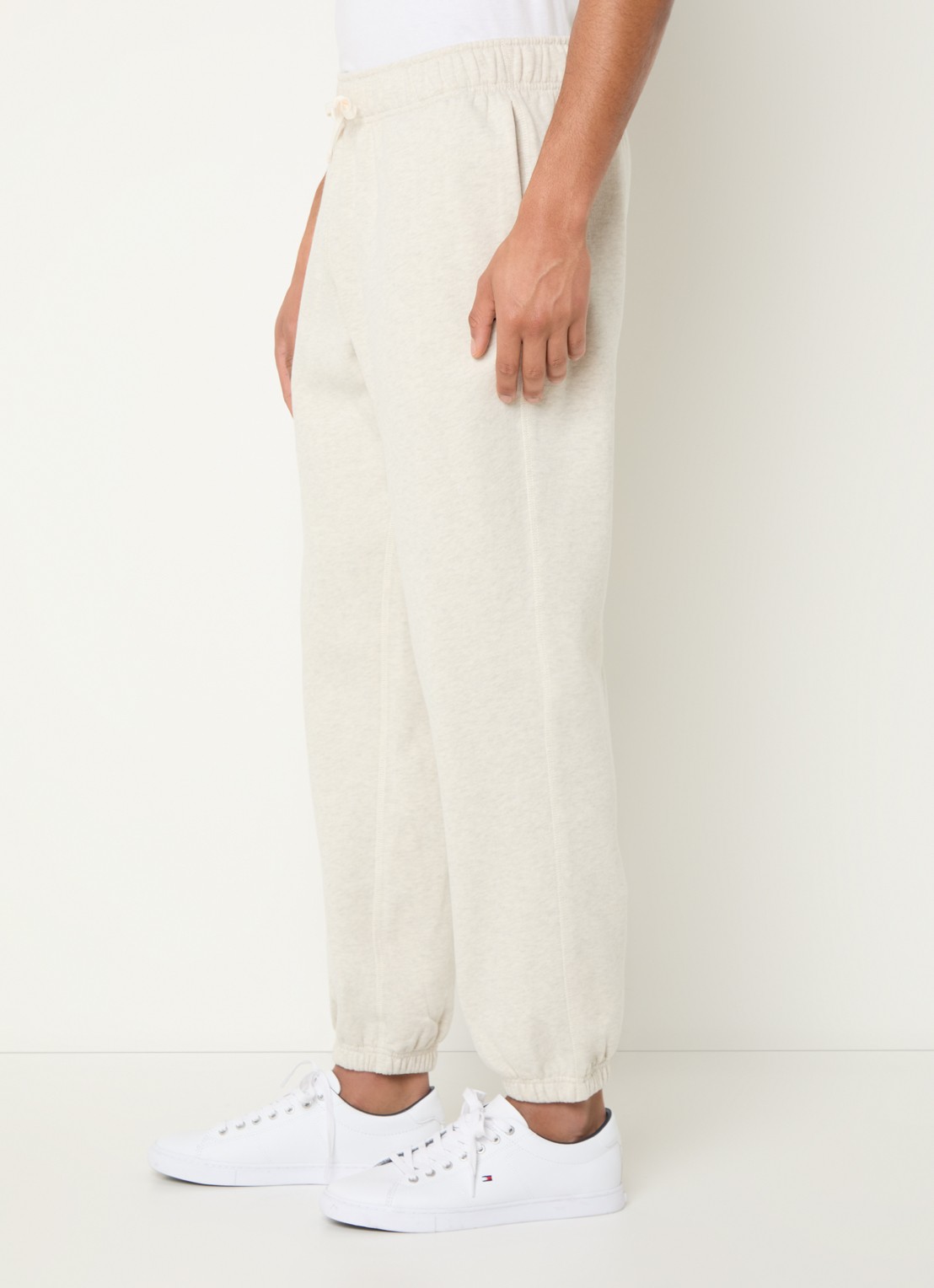 Tommy Hilfiger Essential joggingbroek met logoborduring - detail 4 creme