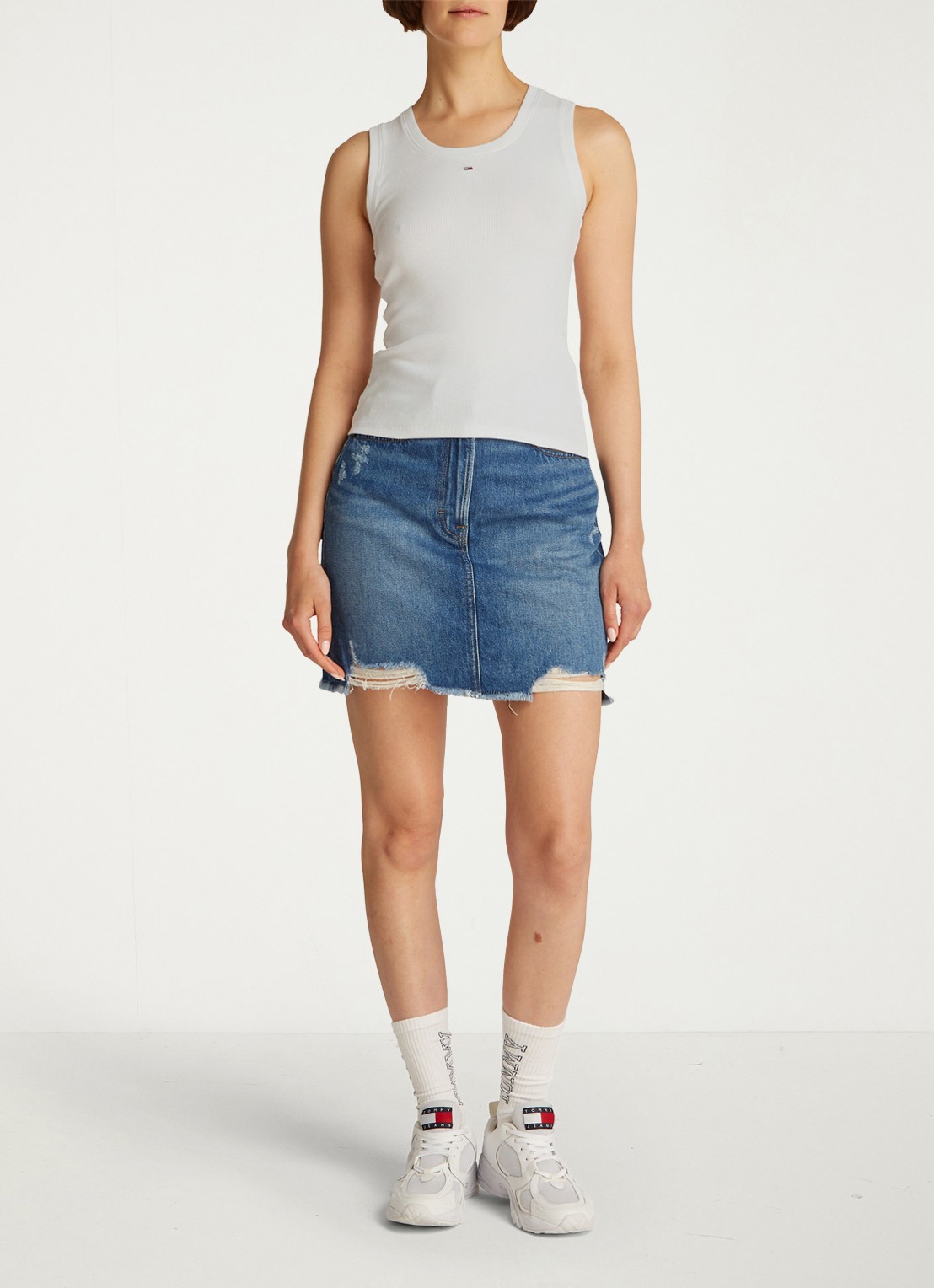 Tommy Hilfiger Essential tanktop met logo - voorkant 2 wit