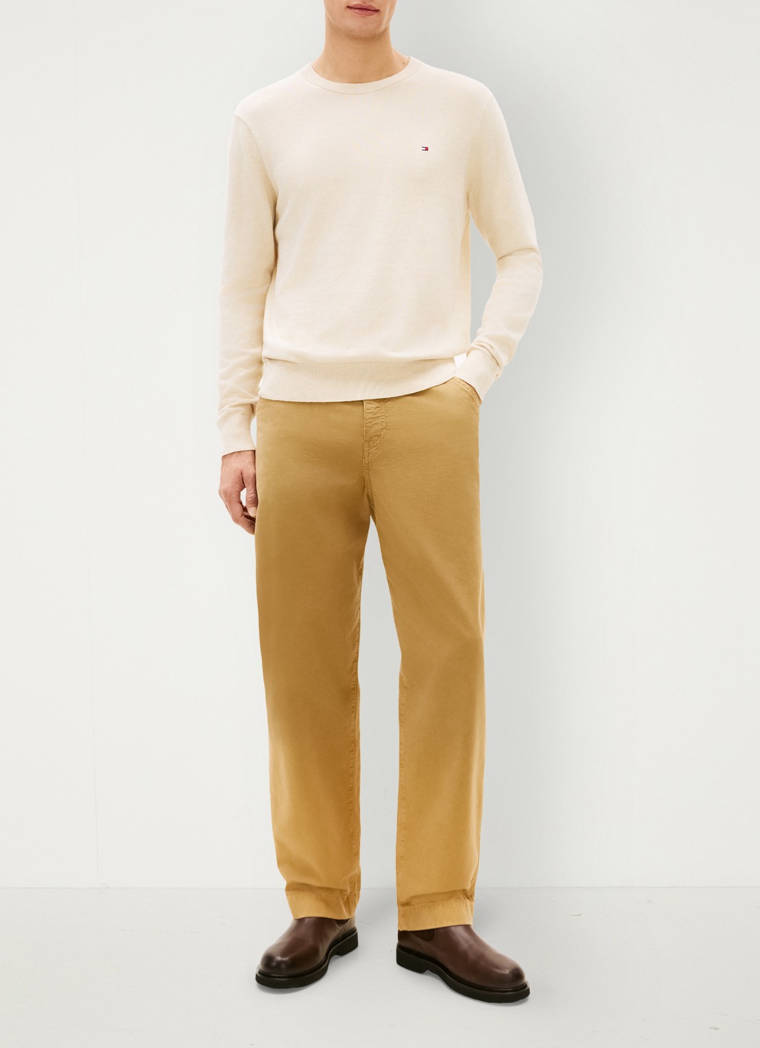 Tommy Hilfiger Fijngebreide pullover in kasjmierblend met logoborduring - voorkant 4 beige