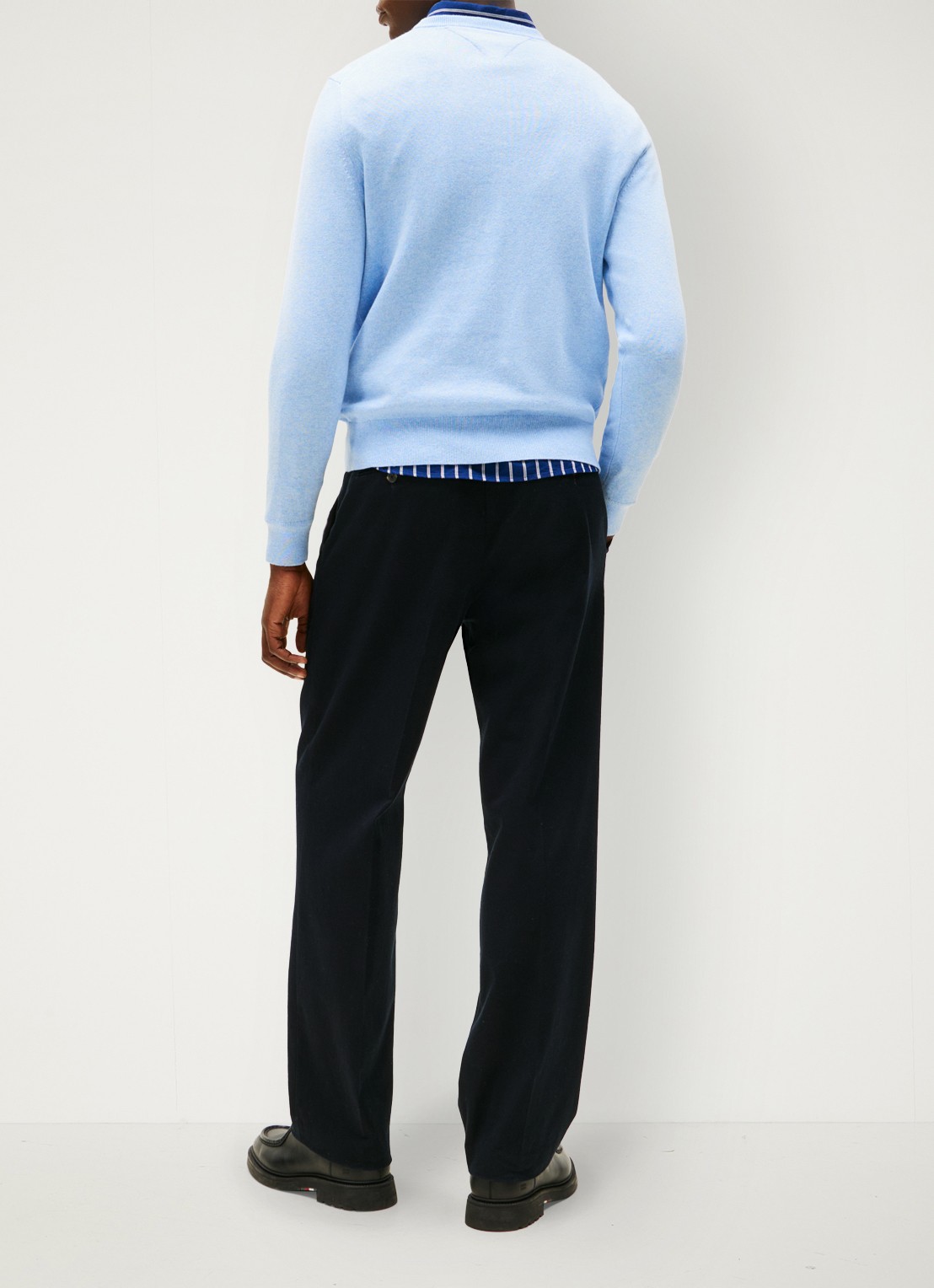 Tommy Hilfiger Fijngebreide pullover in kasjmierblend met logoborduring - achterkant 3 donkerblauw