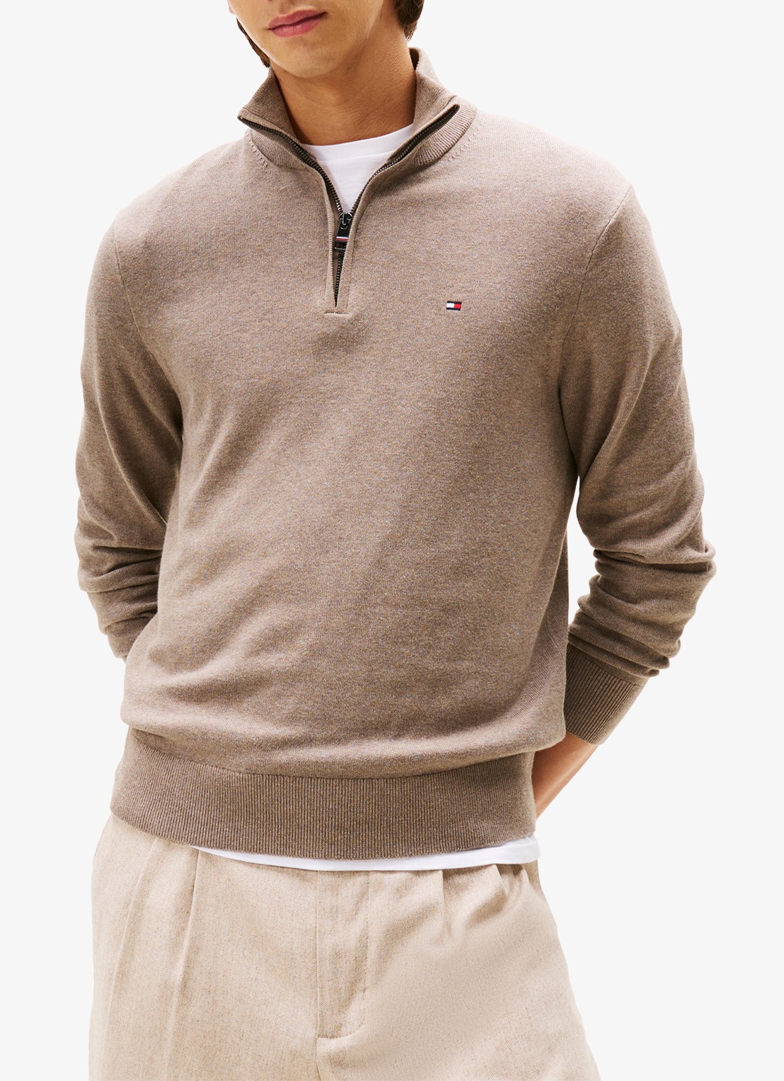 Tommy Hilfiger Fijngebreide trui in kasjmierblend met logoborduring - detail beige