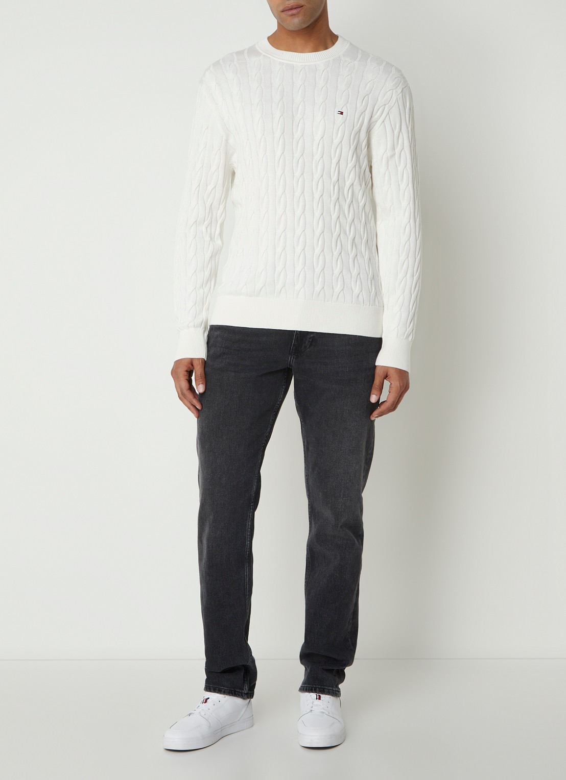 Tommy Hilfiger Flag Embroidery Cable Knit Jumper - voorkant 3 wit