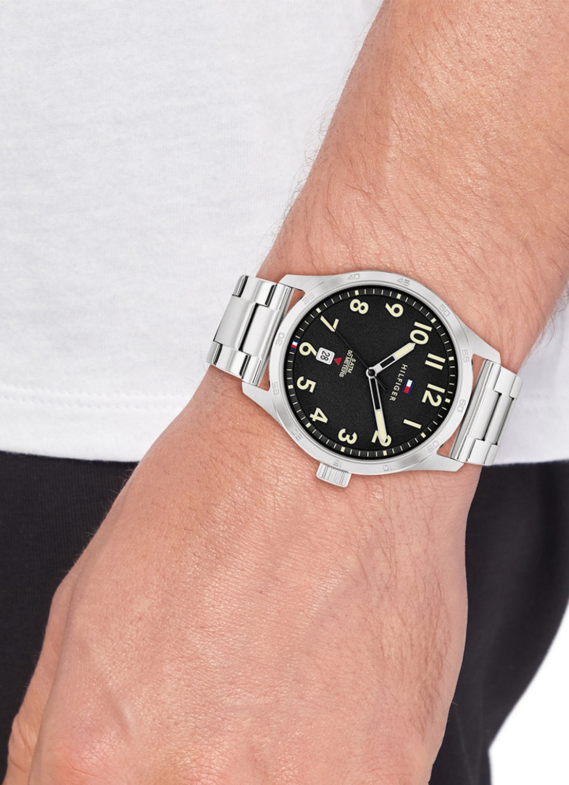 Tommy Hilfiger Forrest horloge TH1792094  - voorkant 2 zilver
