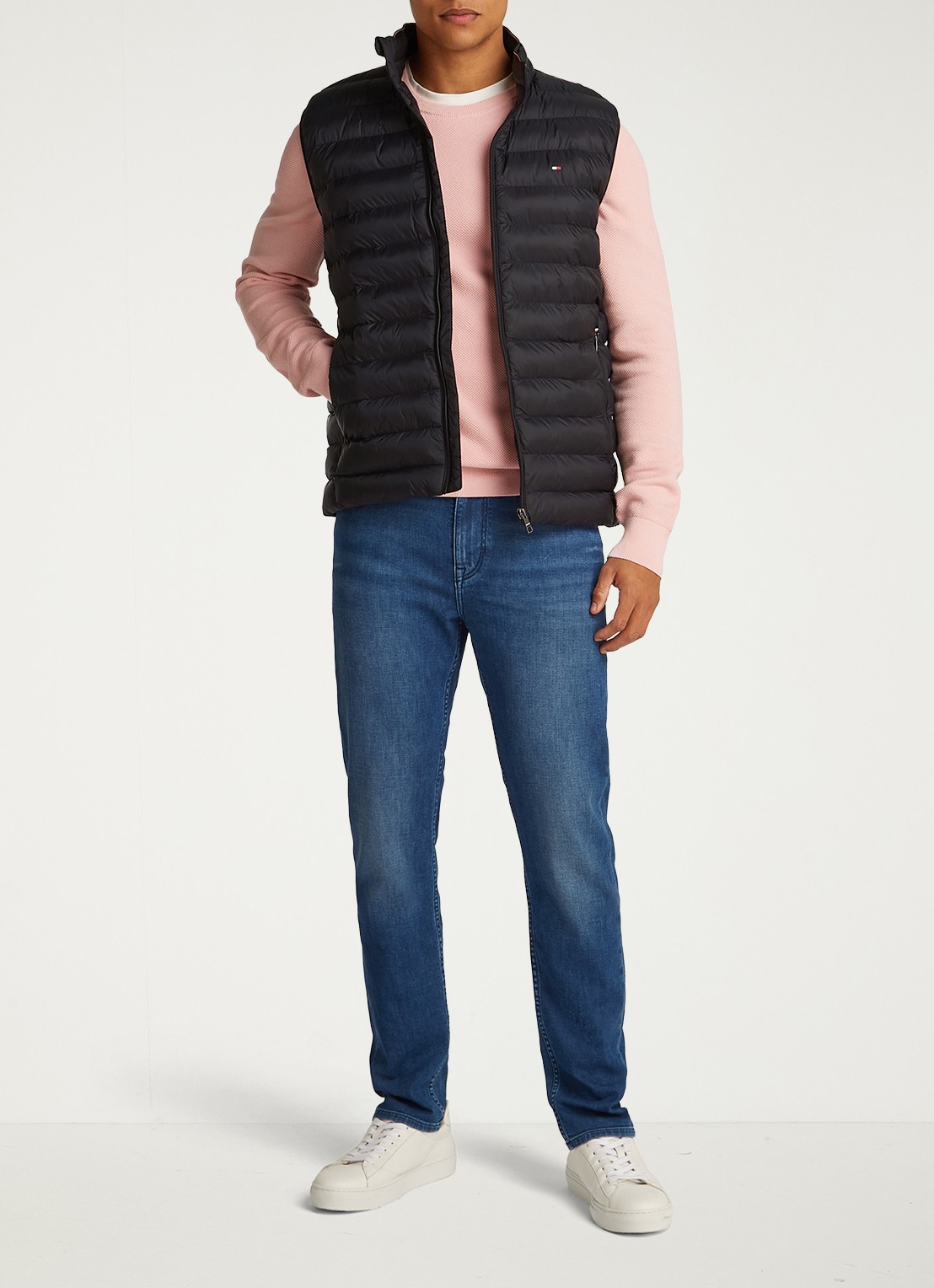 Tommy Hilfiger Gewatteerde bodywarmer met logo - voorkant 2 zwart