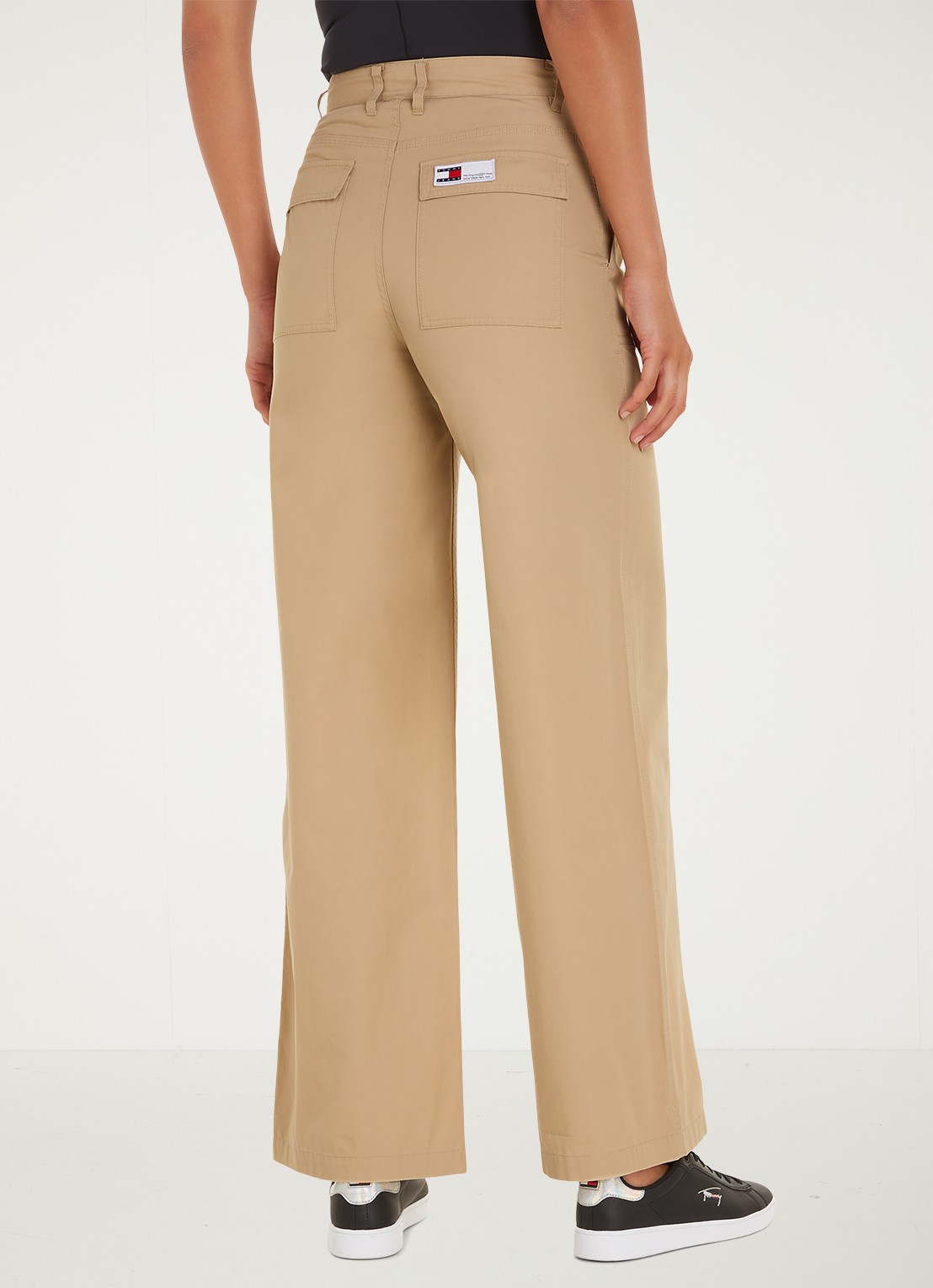 Tommy Hilfiger High waist loose fit cargobroek van  katoen - achterkant zand