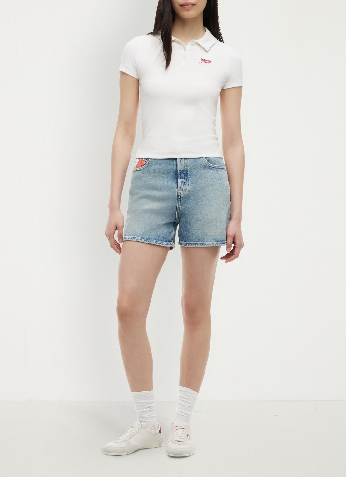 Tommy Hilfiger High waist wide fit korte broek met logo - voorkant 5 lichtblauw