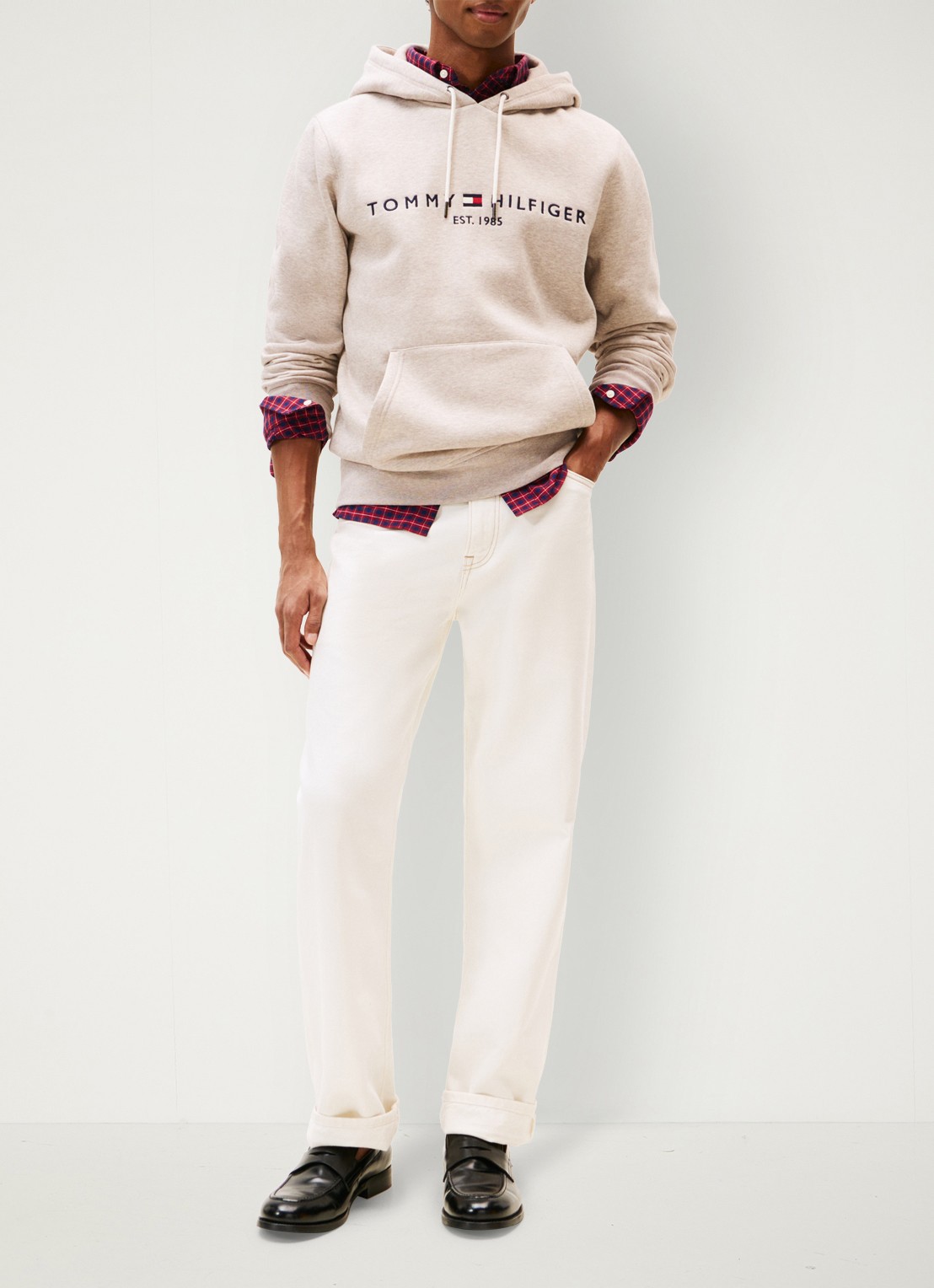 Tommy Hilfiger Hoodie met kangoeroezak en logoborduring - voorkant 5 heathered pebble / grijs