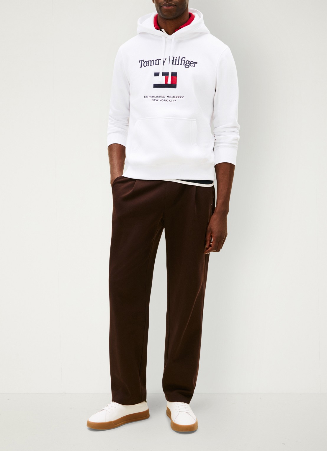 Tommy Hilfiger Hoodie met logoborduring - voorkant 4 wit