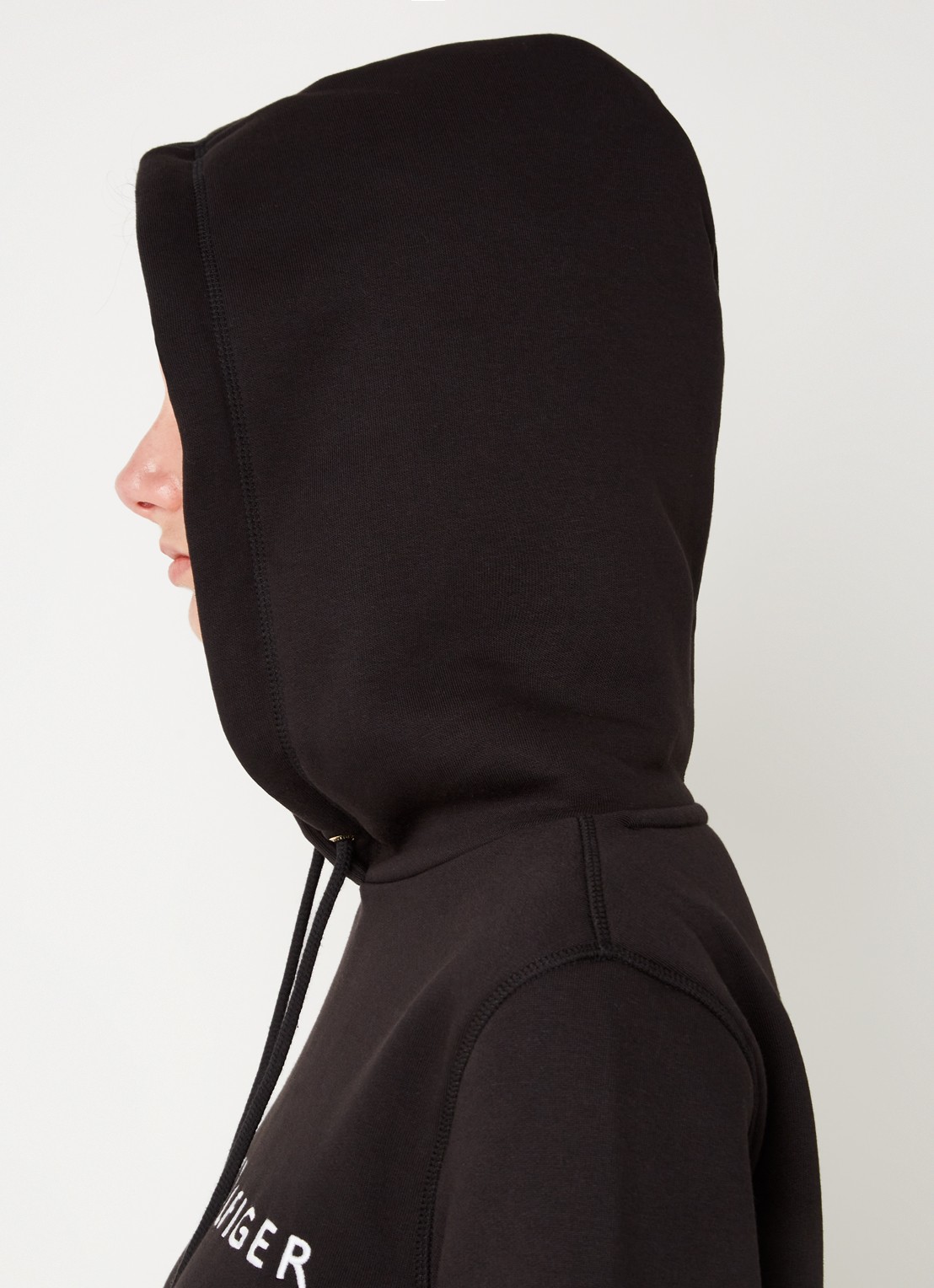 Tommy Hilfiger Hoodie van fleece met logoborduring - detail 5 zwart