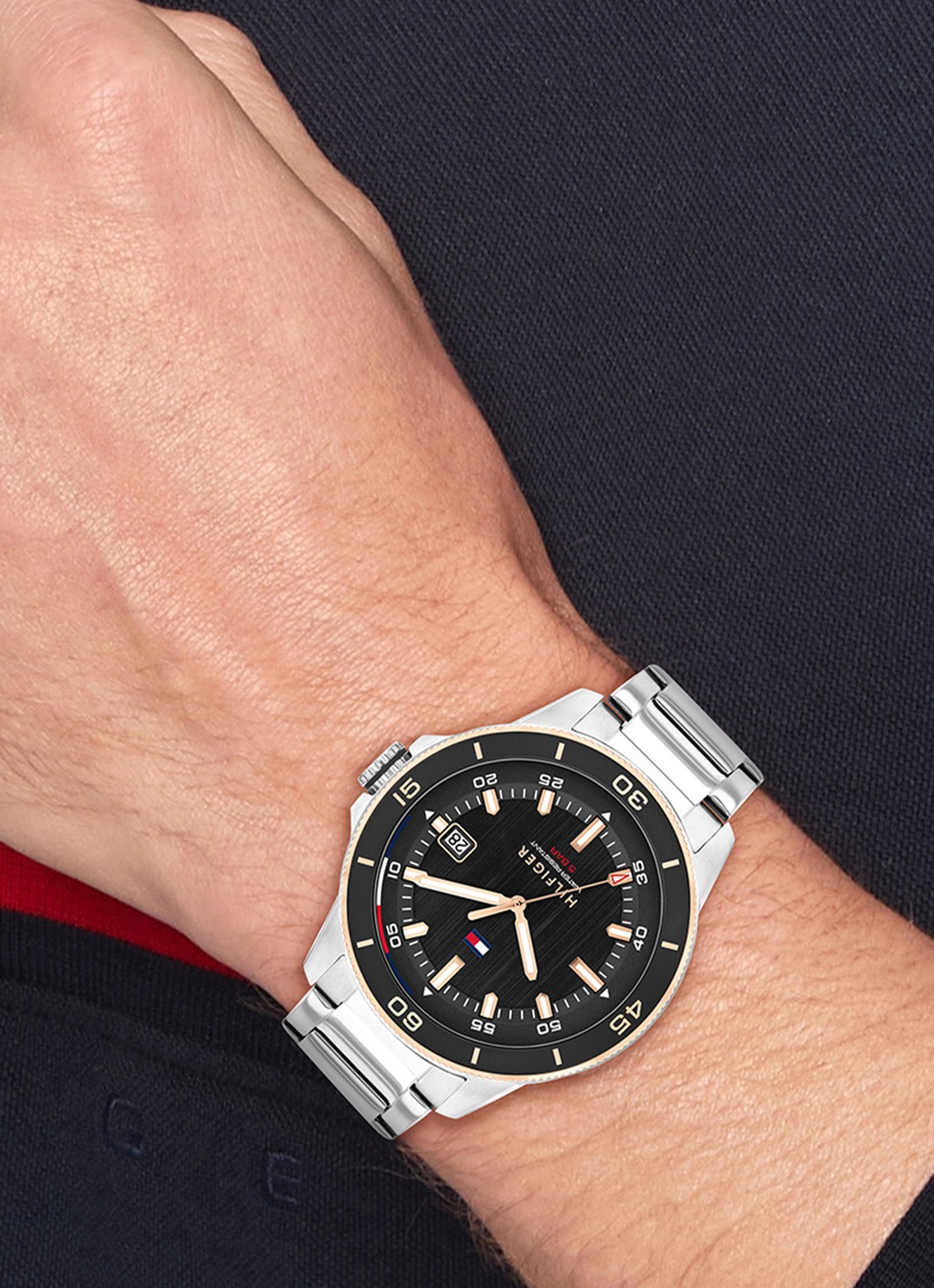 Tommy Hilfiger Horloge TH1792228  - voorkant 2 zilver
