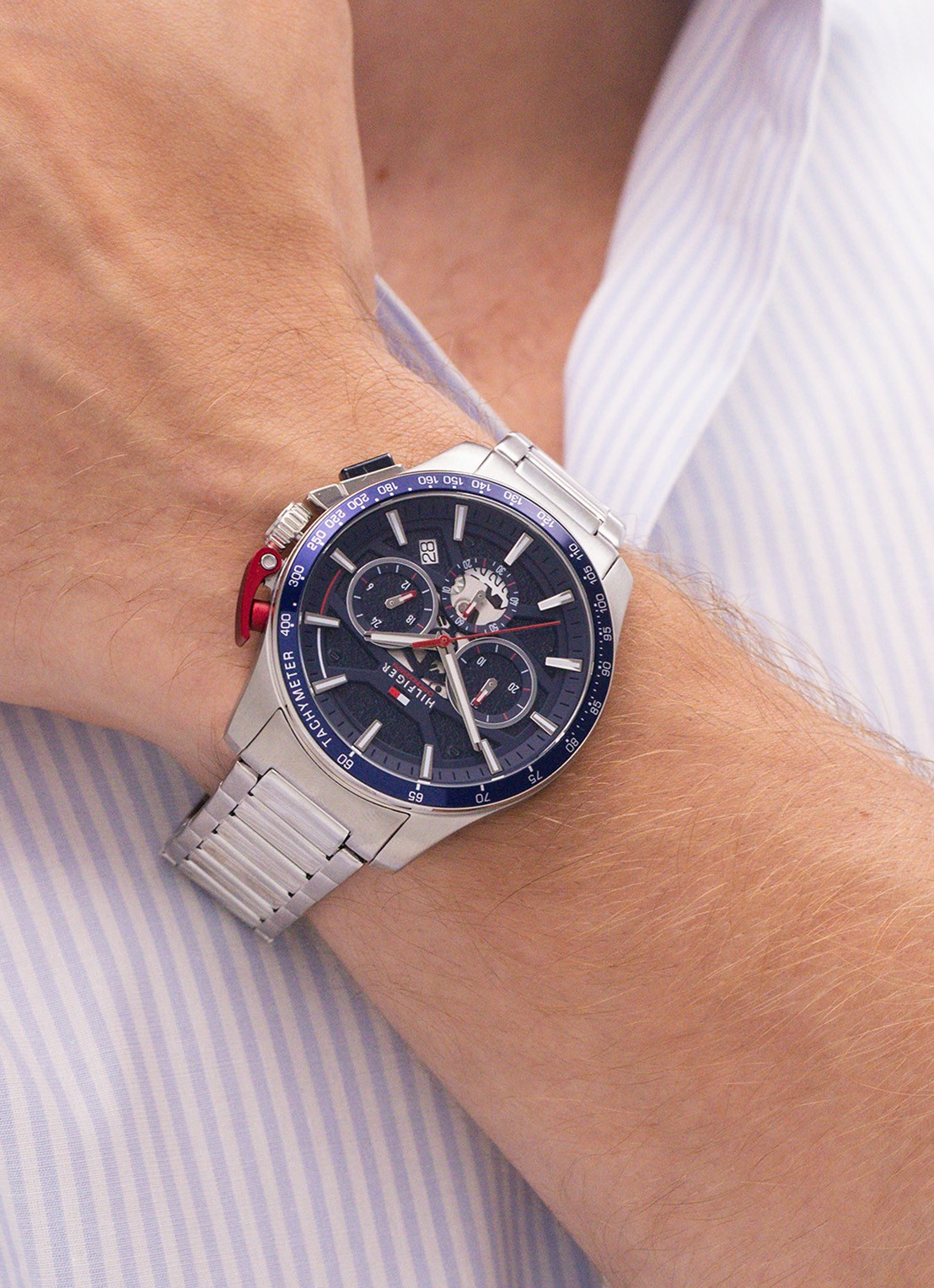 Tommy Hilfiger Horloge TH1792261  - voorkant 2 zilver