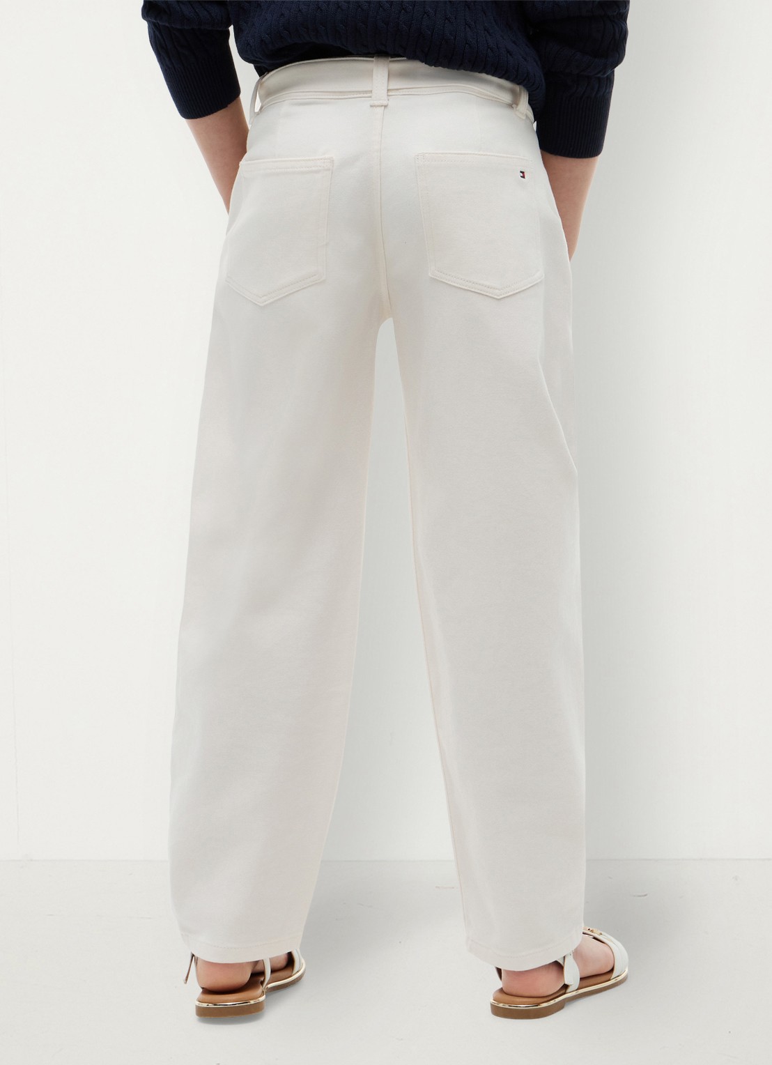 Tommy Hilfiger Jeans met ceintuur - achterkant 5 wit