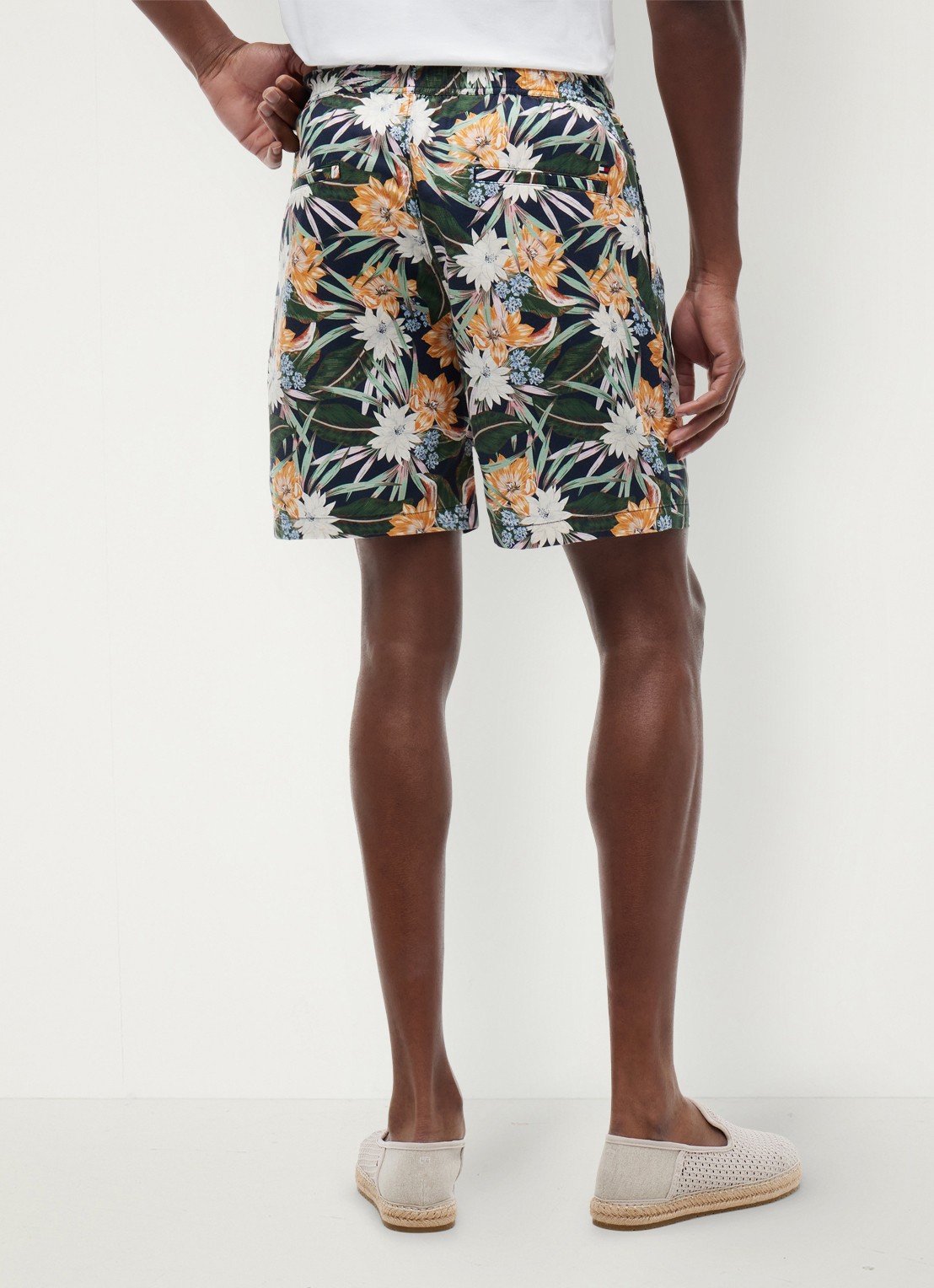 Tommy Hilfiger Korte broek met bloemenprint - achterkant multicolor