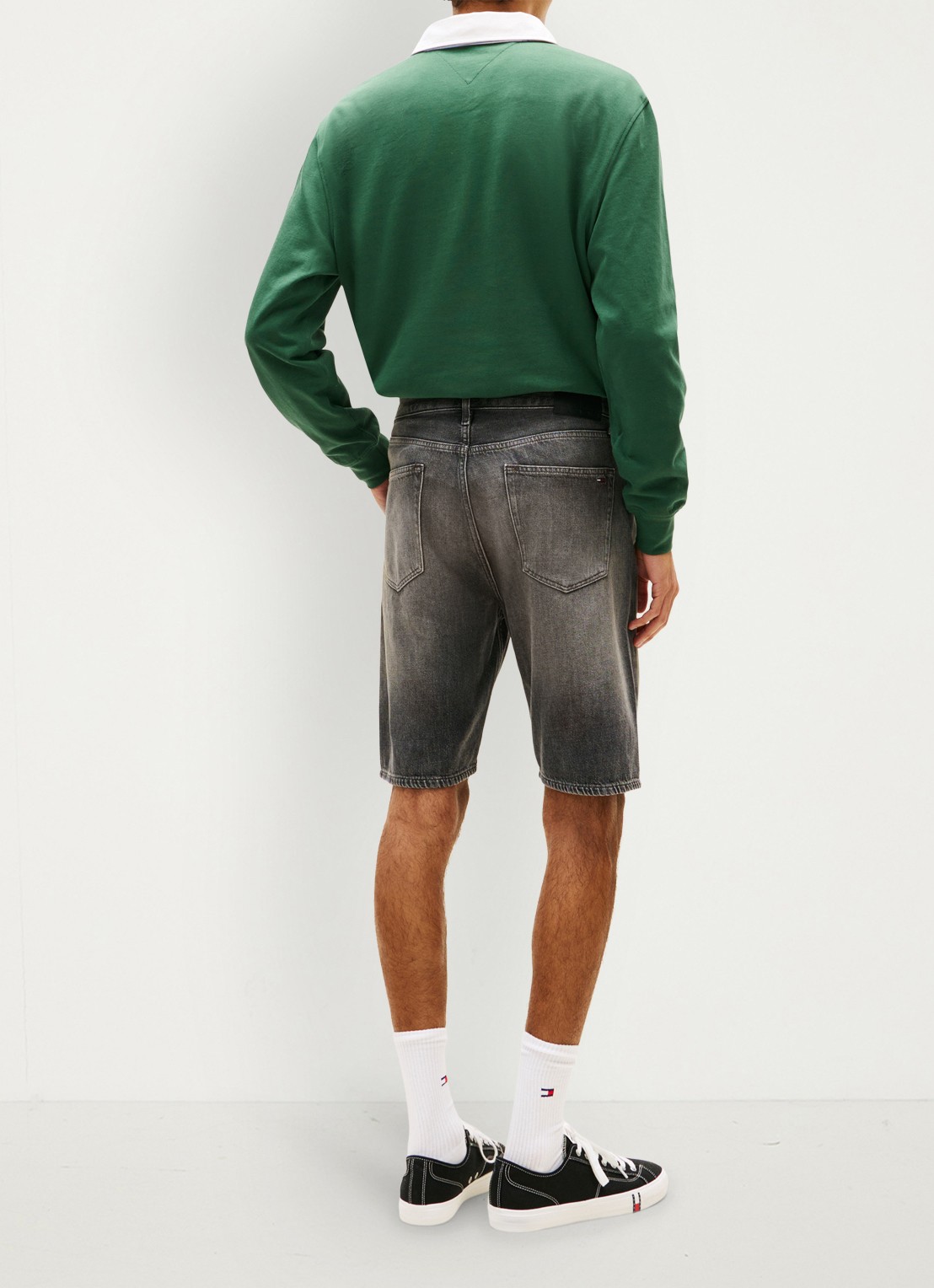Tommy Hilfiger Korte broek van denim - achterkant middengrijs