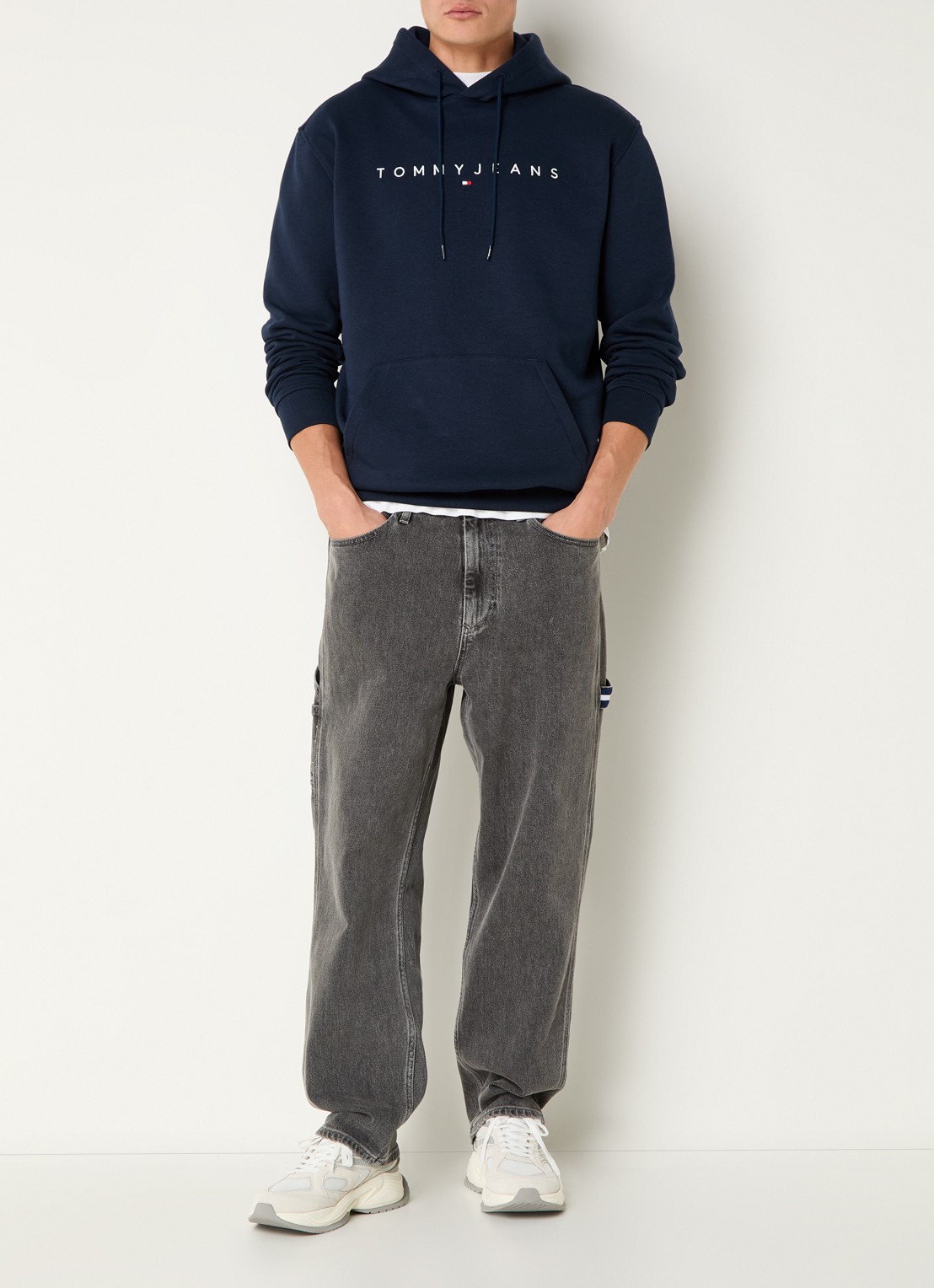 Tommy Hilfiger Linear Logo Embroidery Kangaroo Pocket Hoody - voorkant 4 donkerblauw
