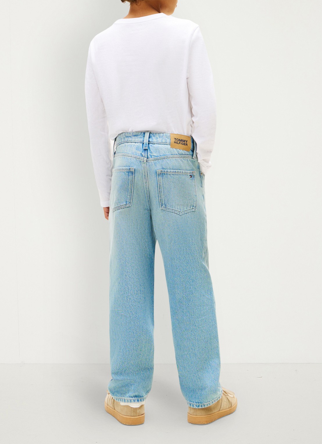 Tommy Hilfiger Loose fit jeans met steekzakken - achterkant 8 indigo