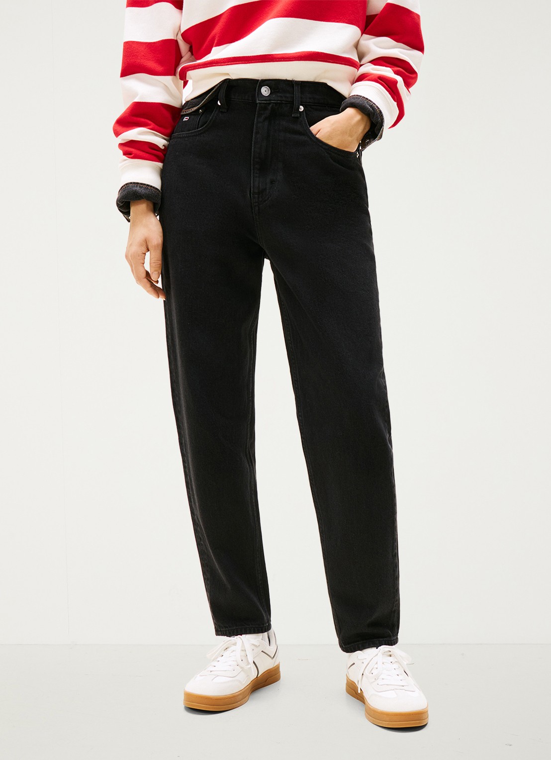 Tommy Hilfiger Mid waist mom jeans met gekleurde wassing - detail zwart