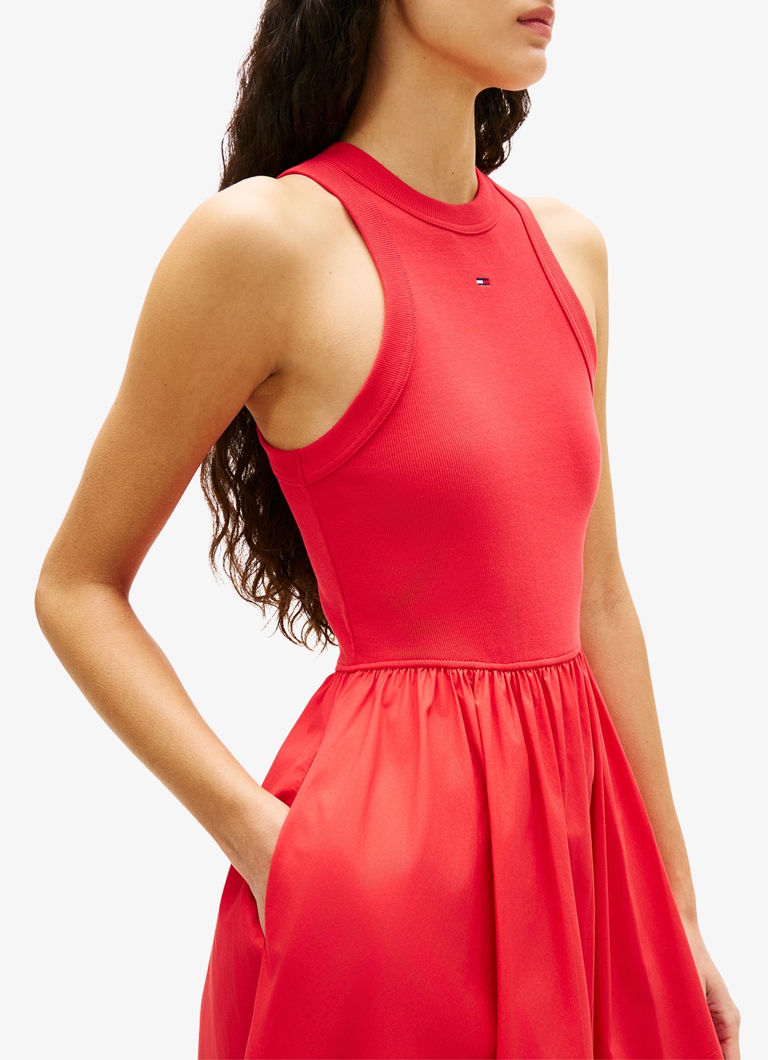 Tommy Hilfiger Midi jurk met plooien en logoborduring - detail 5 red alert-xk3 / rood
