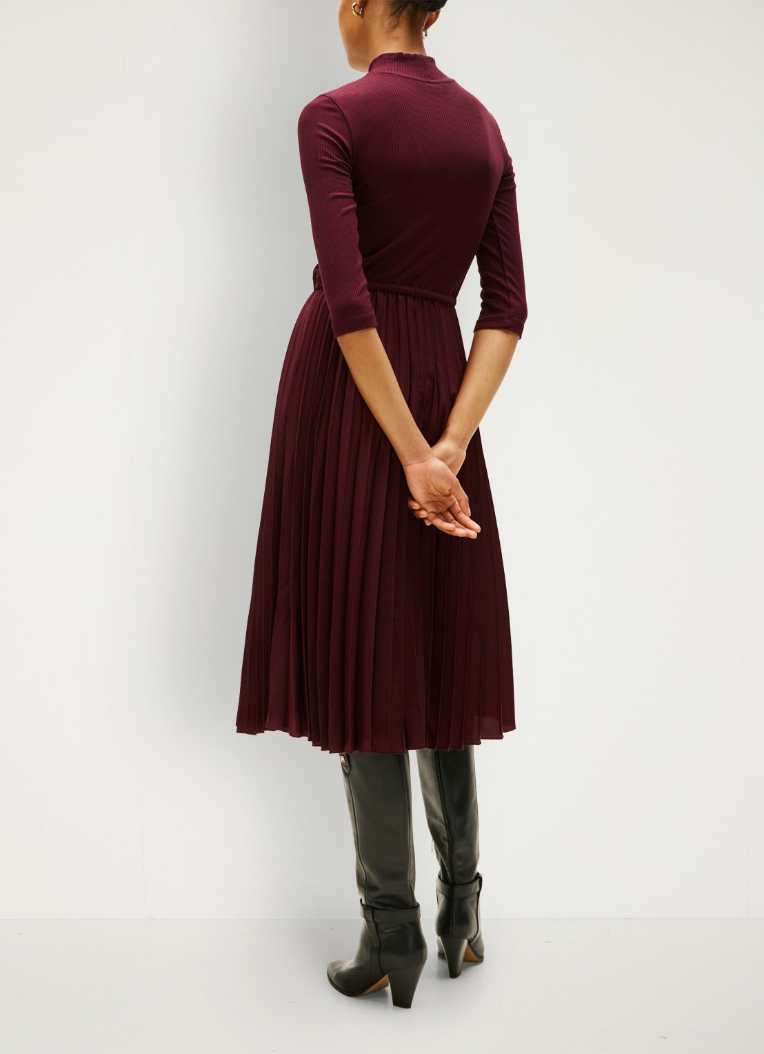 Tommy Hilfiger Midi jurk met ribstructuur en plissé - achterkant bordeauxrood