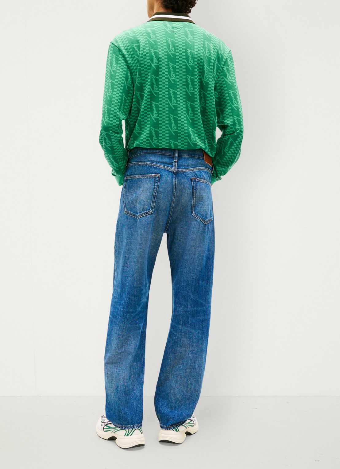 Tommy Hilfiger Otis straight fit jeans met medium wassing - achterkant 5 denim