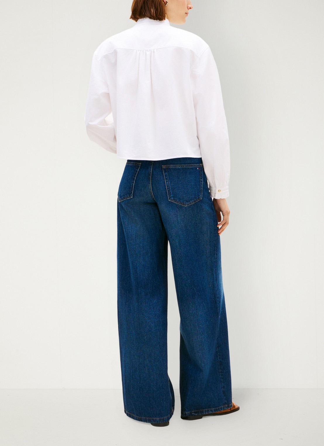 Tommy Hilfiger Oxford blouse met ruches en opstaande kraag - achterkant 3 wit