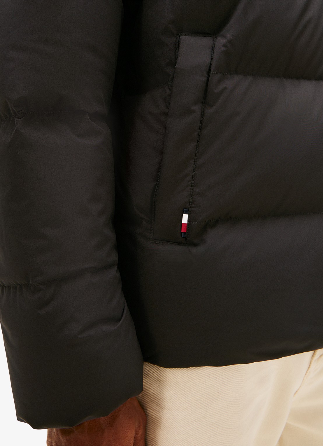 Tommy Hilfiger Puffer jack met capuchon en waterafstotende coating - detail 3 zwart