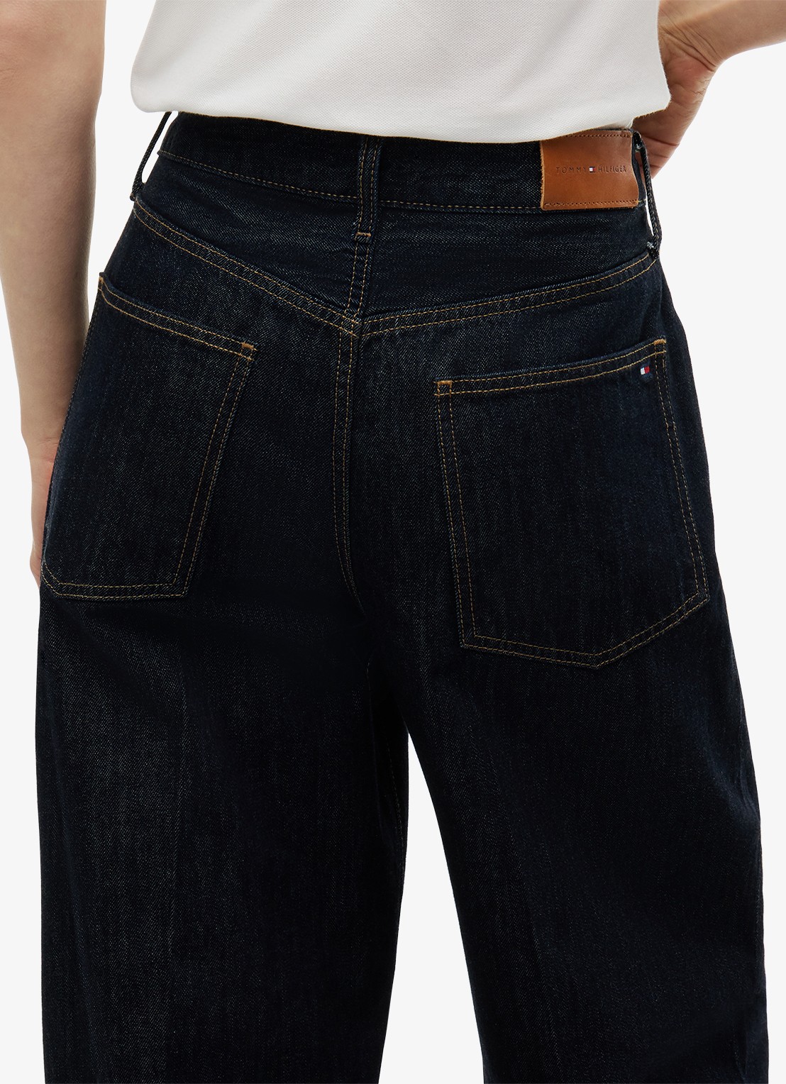 Tommy Hilfiger Quinn mid waist wide leg jeans met donkere wassing  - detail 4 indigo