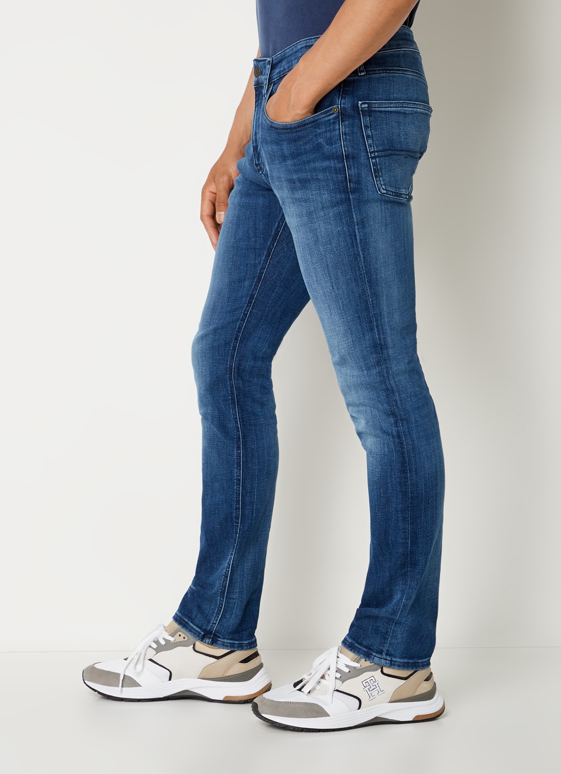 Tommy Hilfiger Scanton slim fit jeans met medium wassing - detail 3 indigo