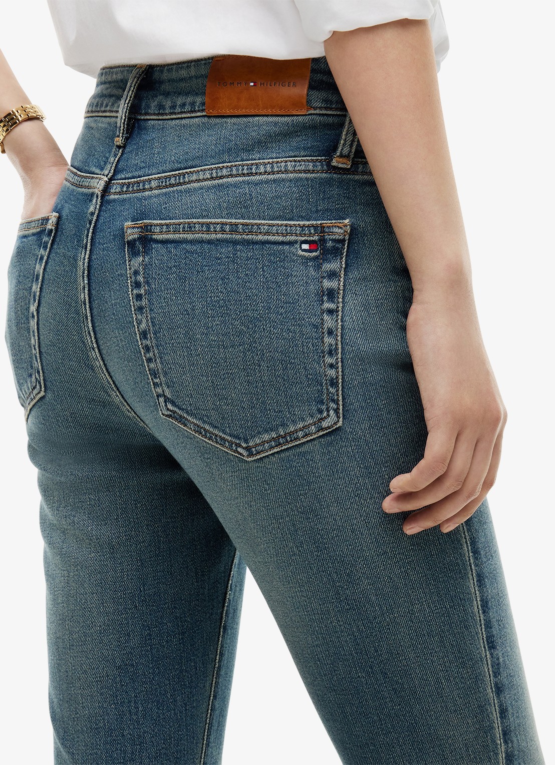 Tommy Hilfiger Skye mid waist flared jeans met steekzakken - detail 3 denim