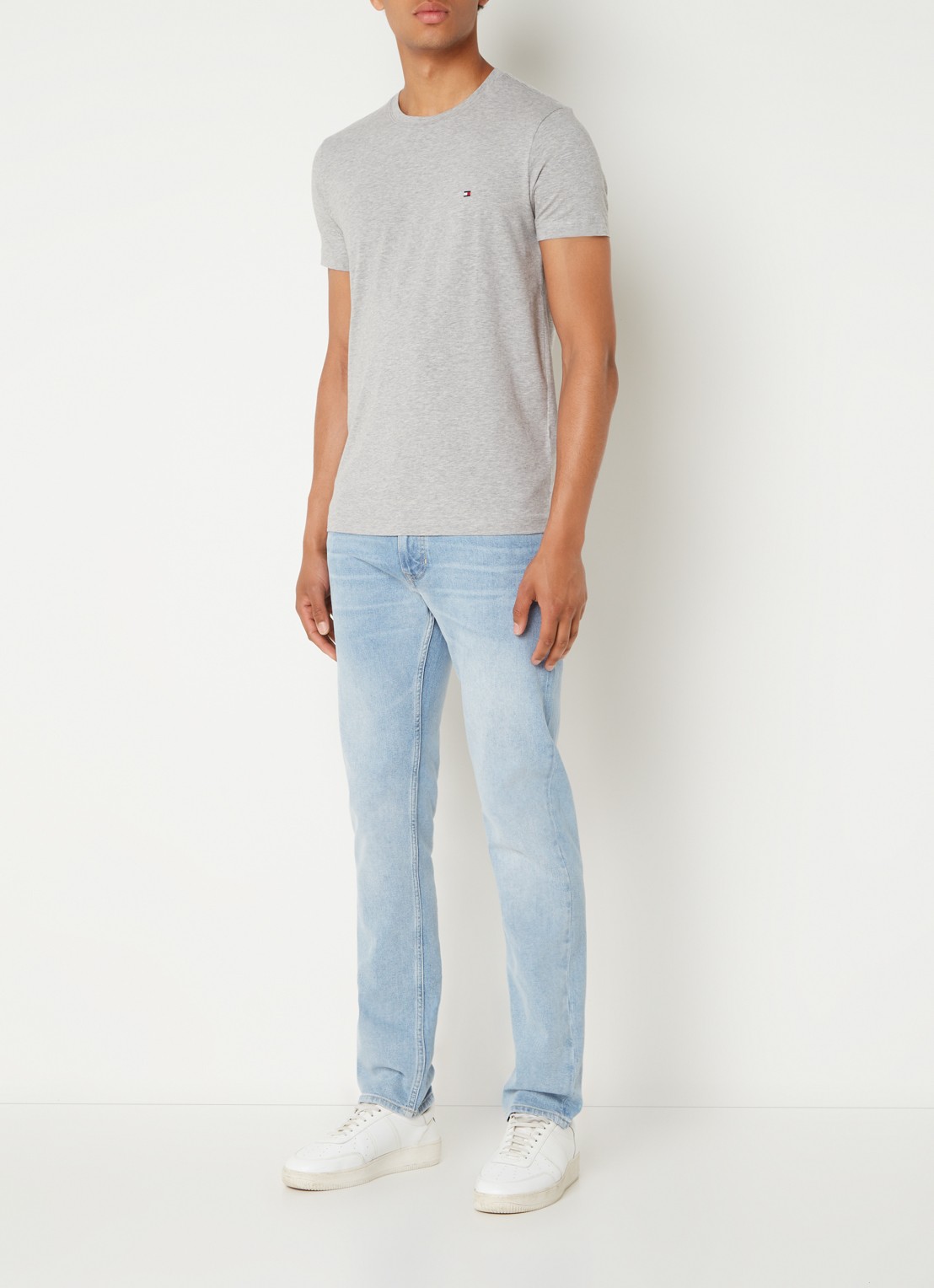 Tommy Hilfiger Slim fit T-shirt met logoborduring  - voorkant 3 grijsmele