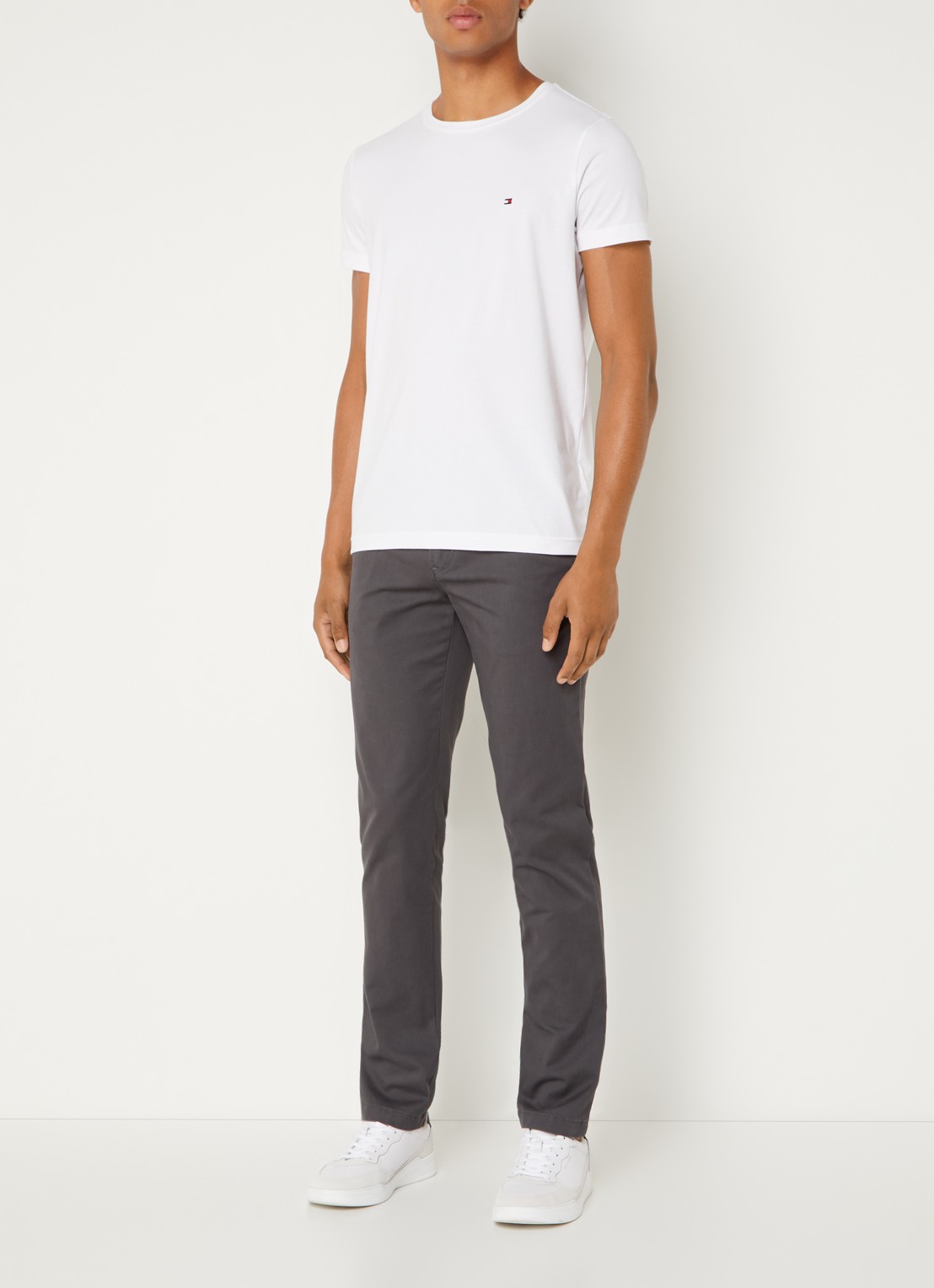 Tommy Hilfiger Slim fit T-shirt met logoborduring  - voorkant 2 wit