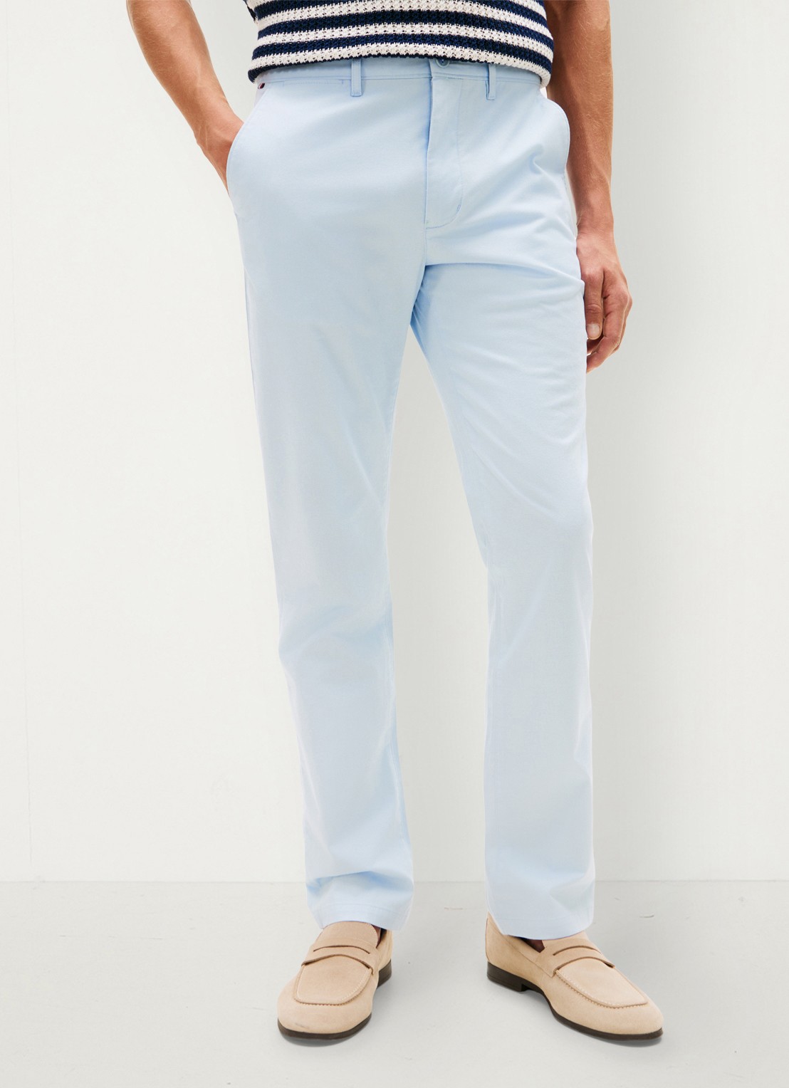 Tommy Hilfiger Straight fit chino met steekzakken - detail 4 lichtblauw